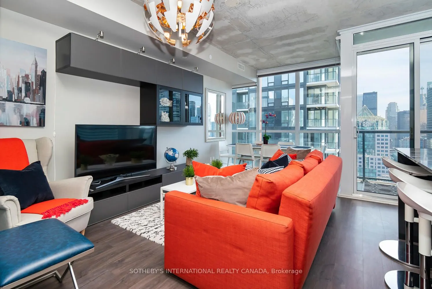 88 Blue Jays Way, #3303