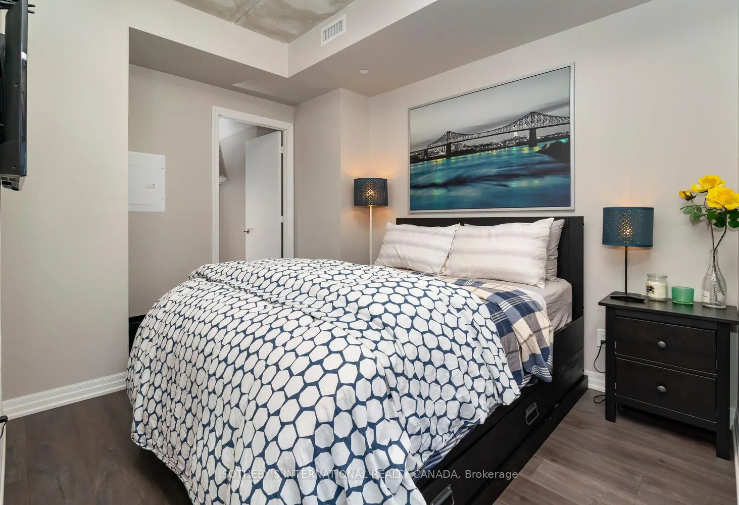 88 Blue Jays Way, #3303