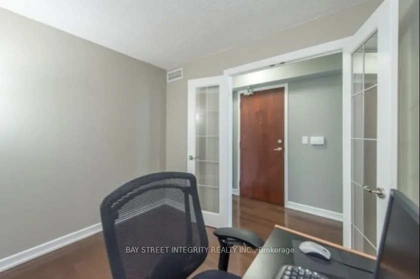 16 Harrison Garden Boulevard, #2101