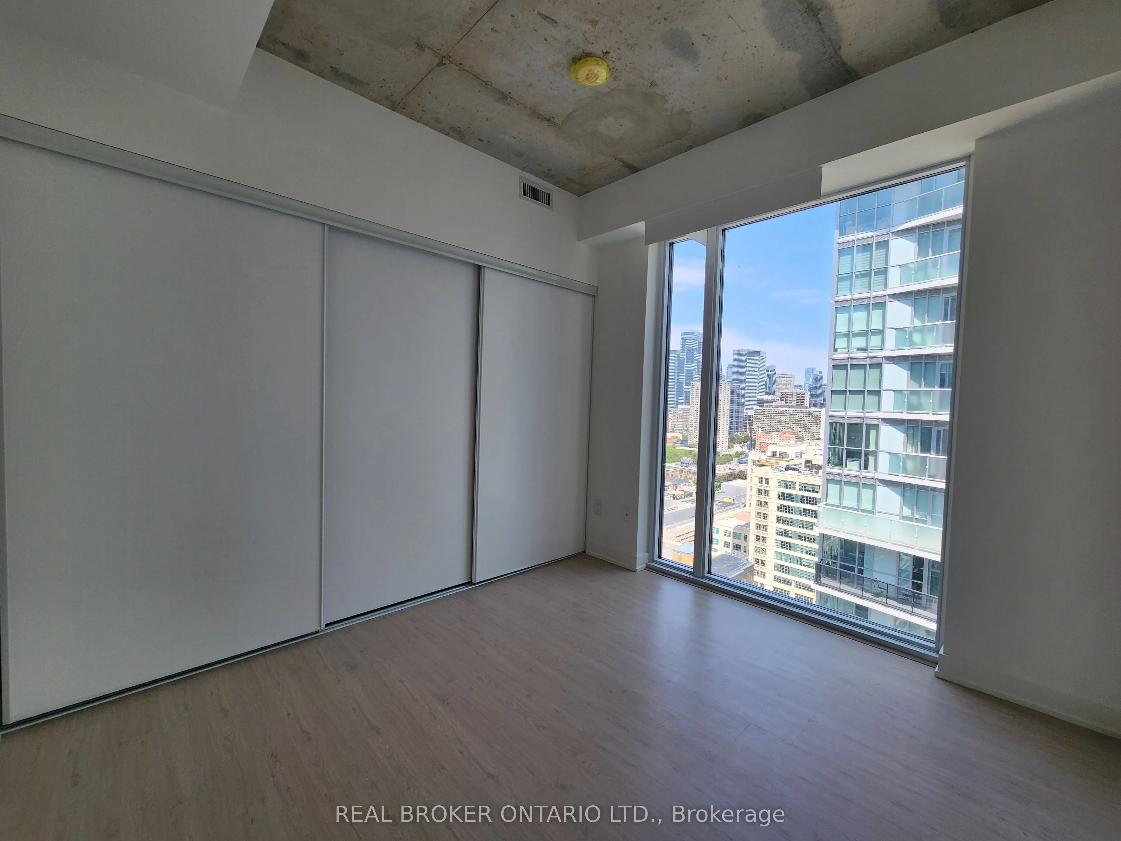 65 Mutual Street, #2406