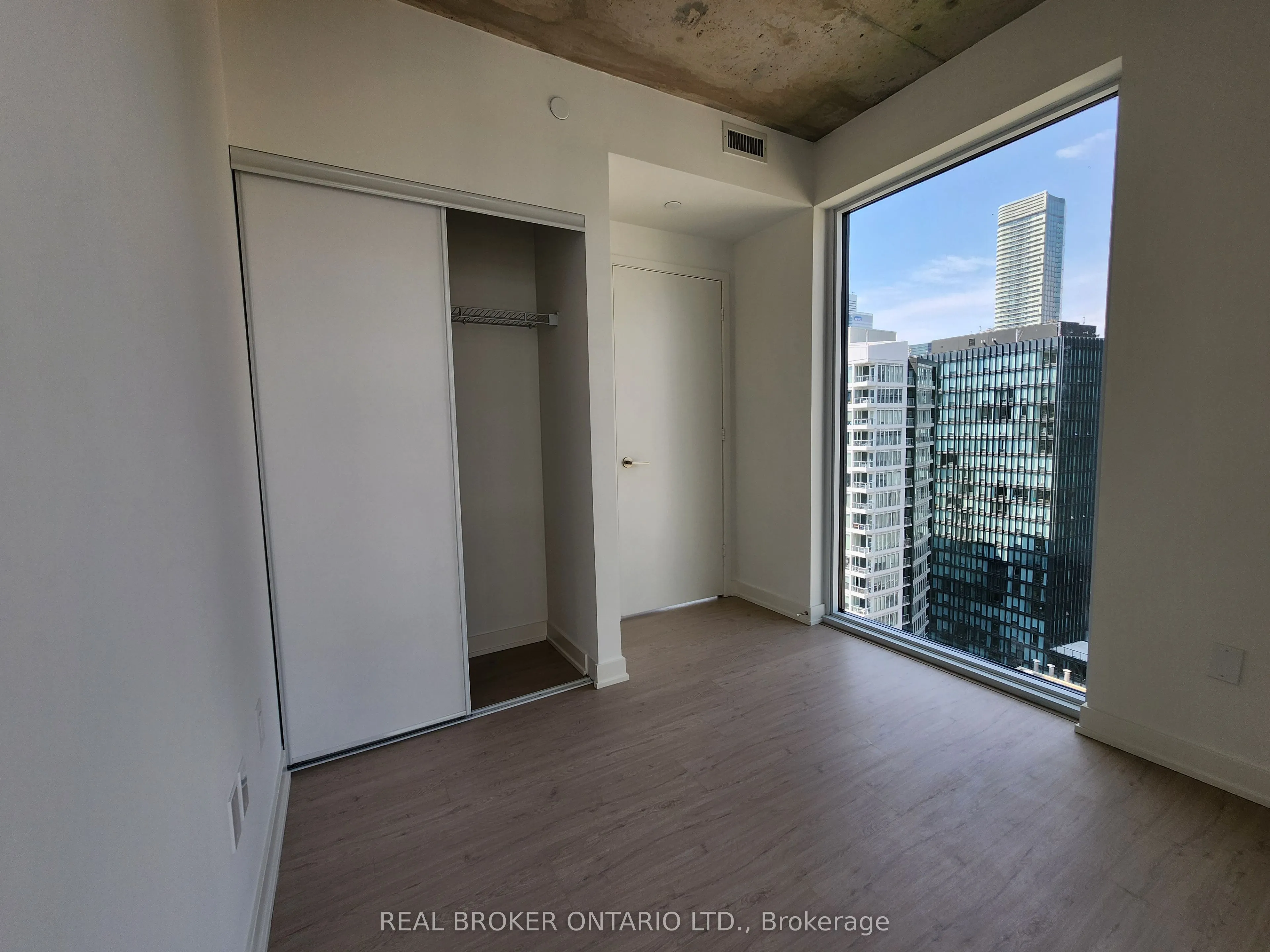 65 Mutual Street, #2406