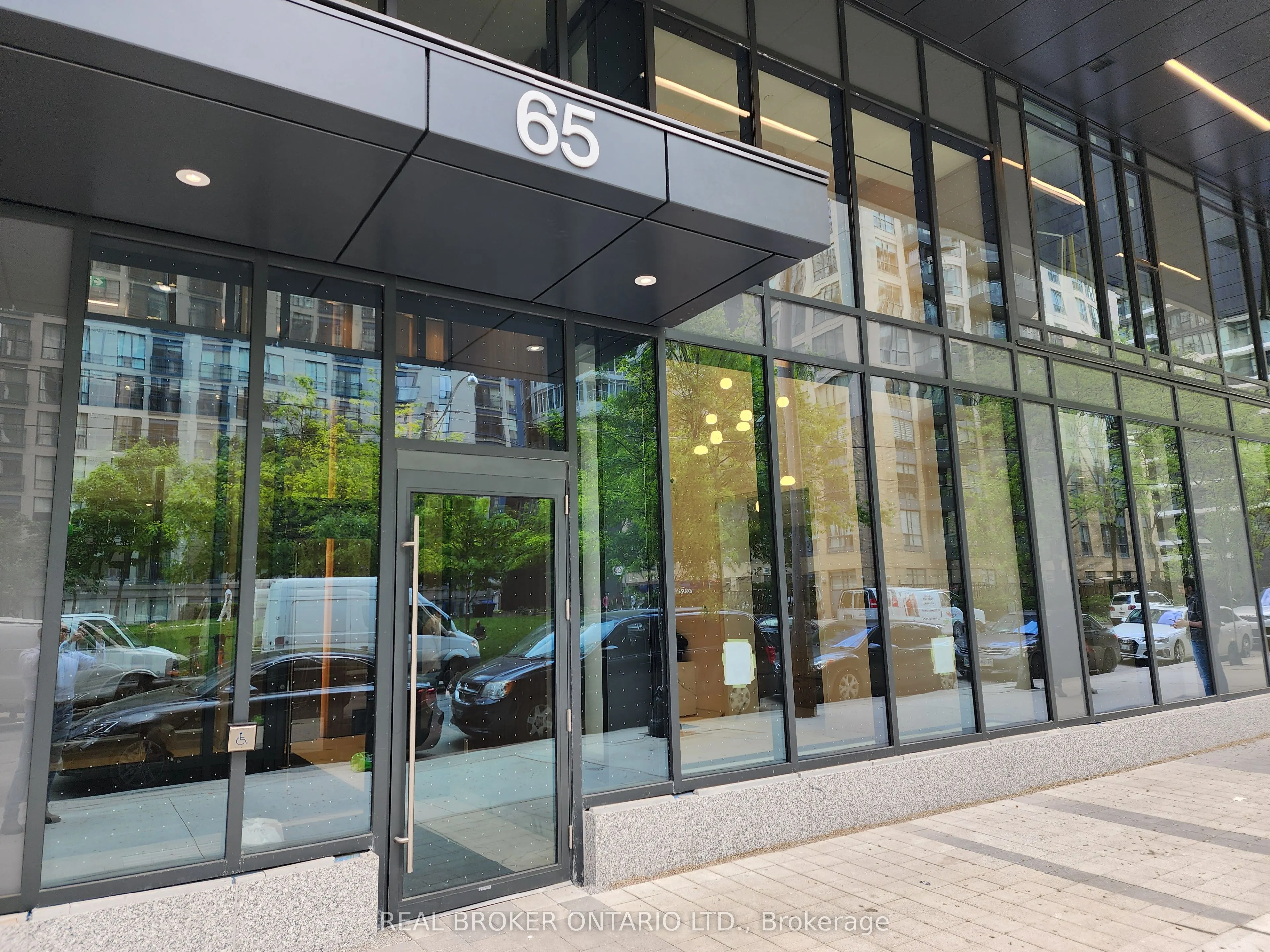 65 Mutual Street, #2406