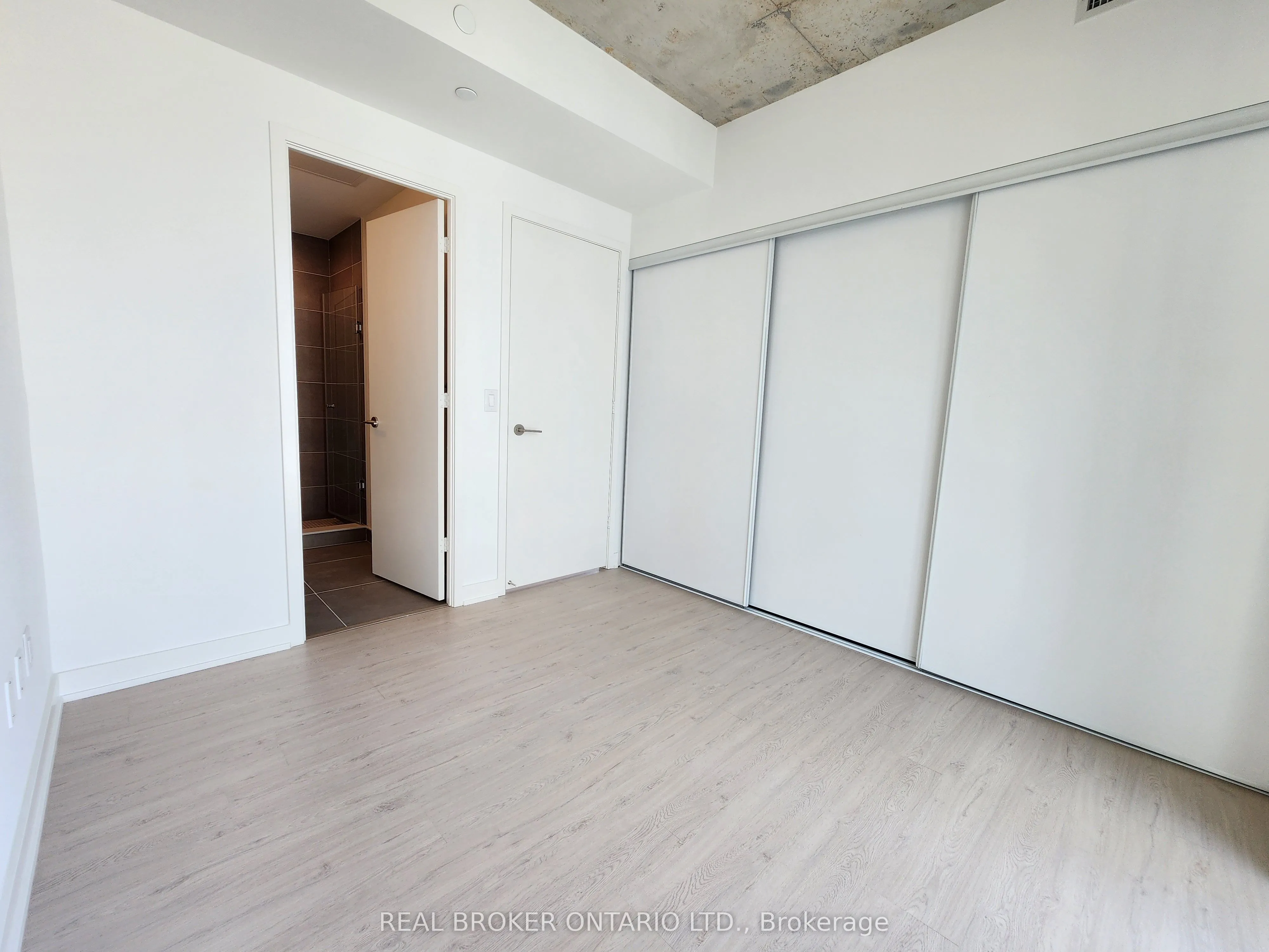 65 Mutual Street, #2406
