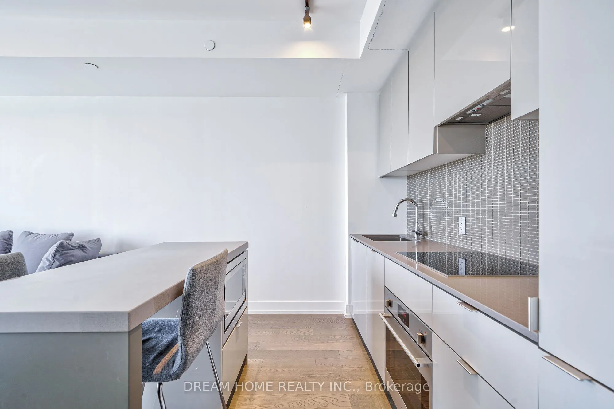 7 Grenville Street, #4509