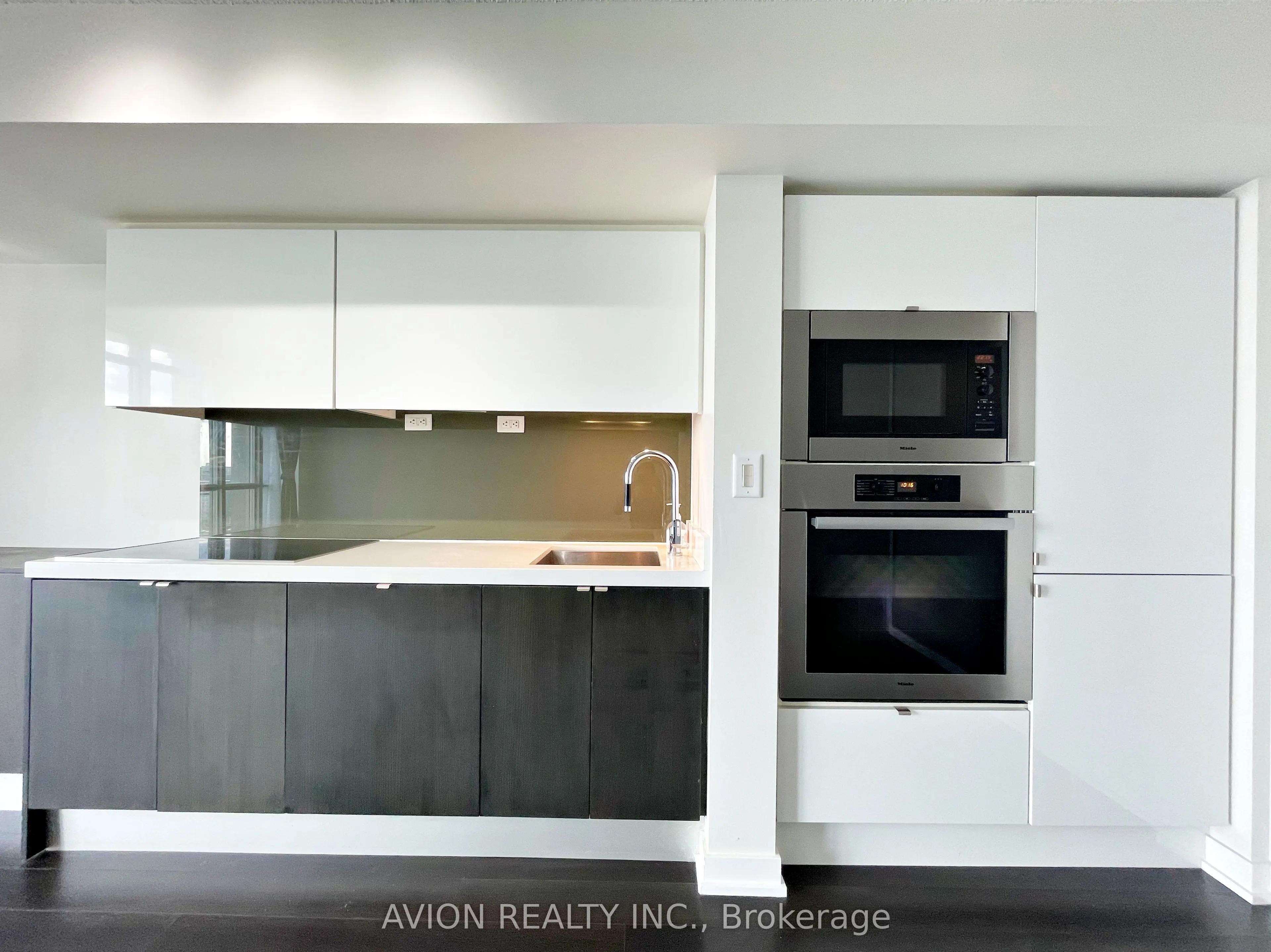 21 Iceboat Terrace, #1807