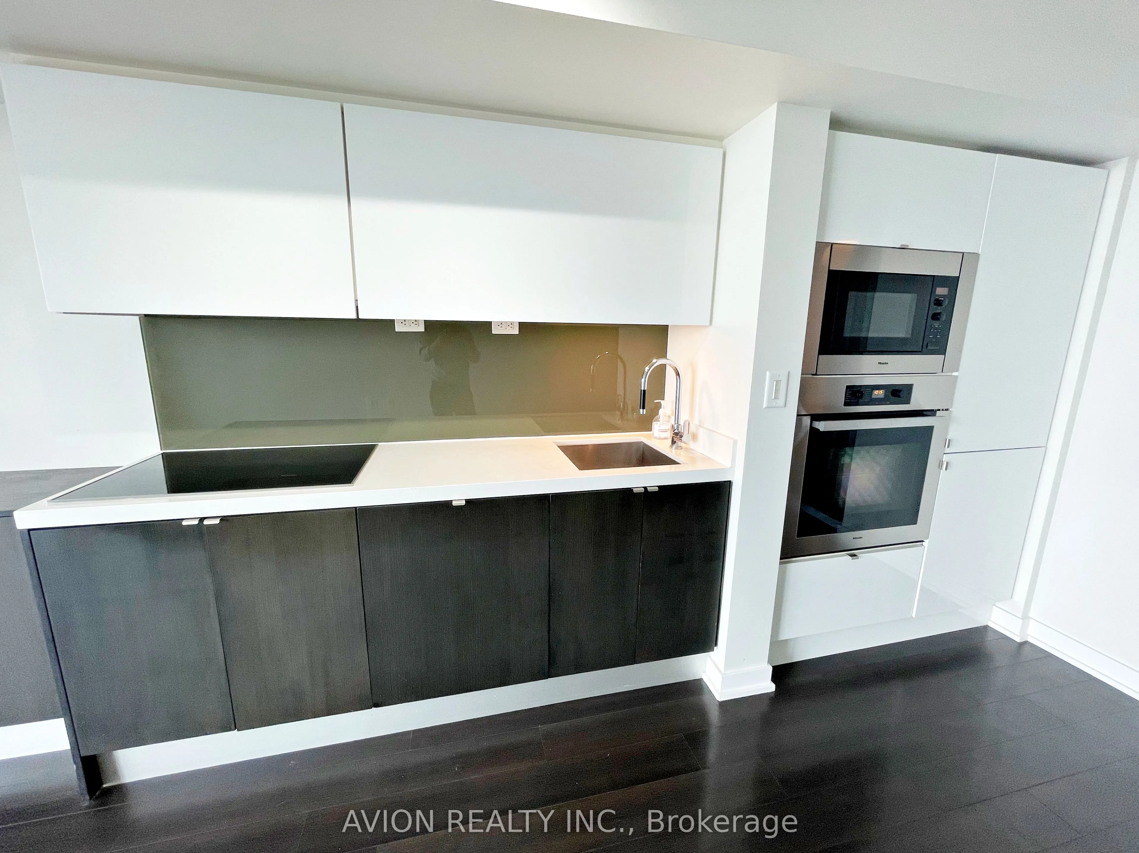21 Iceboat Terrace, #1807