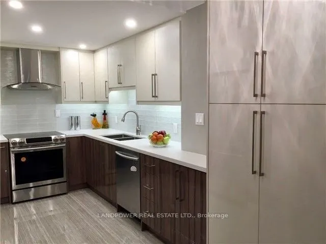 5444 Yonge Street W, #1811