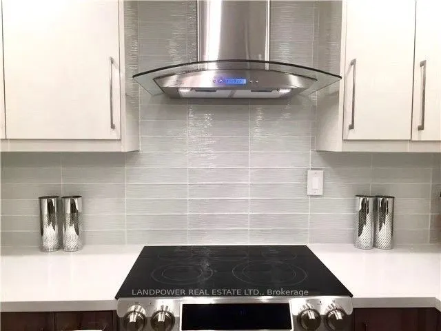 5444 Yonge Street W, #1811