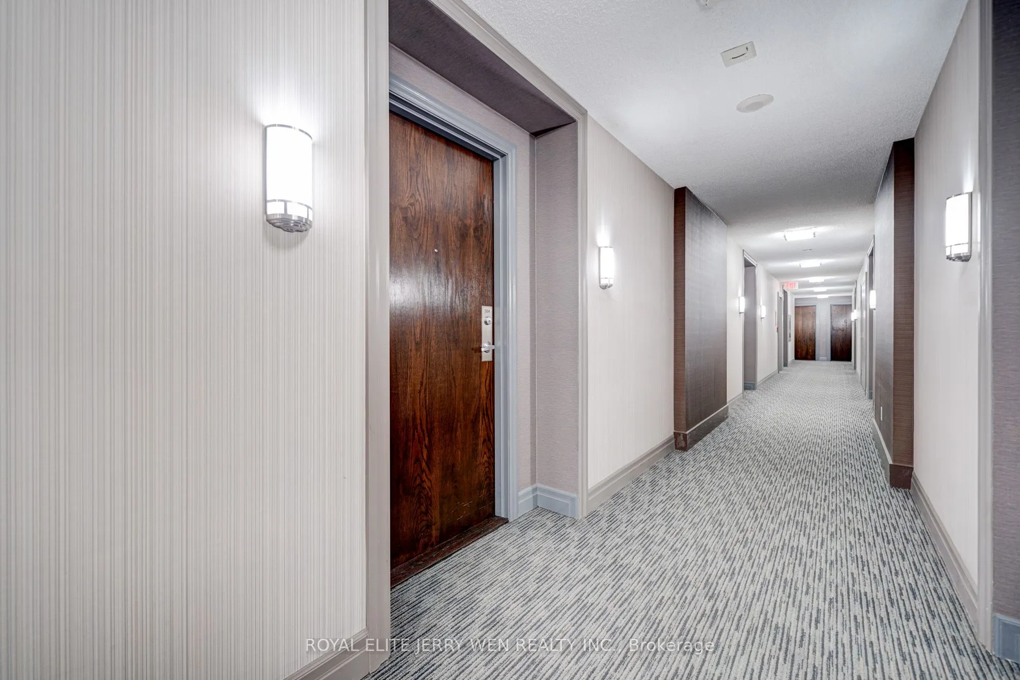 27 Rean Drive, #304