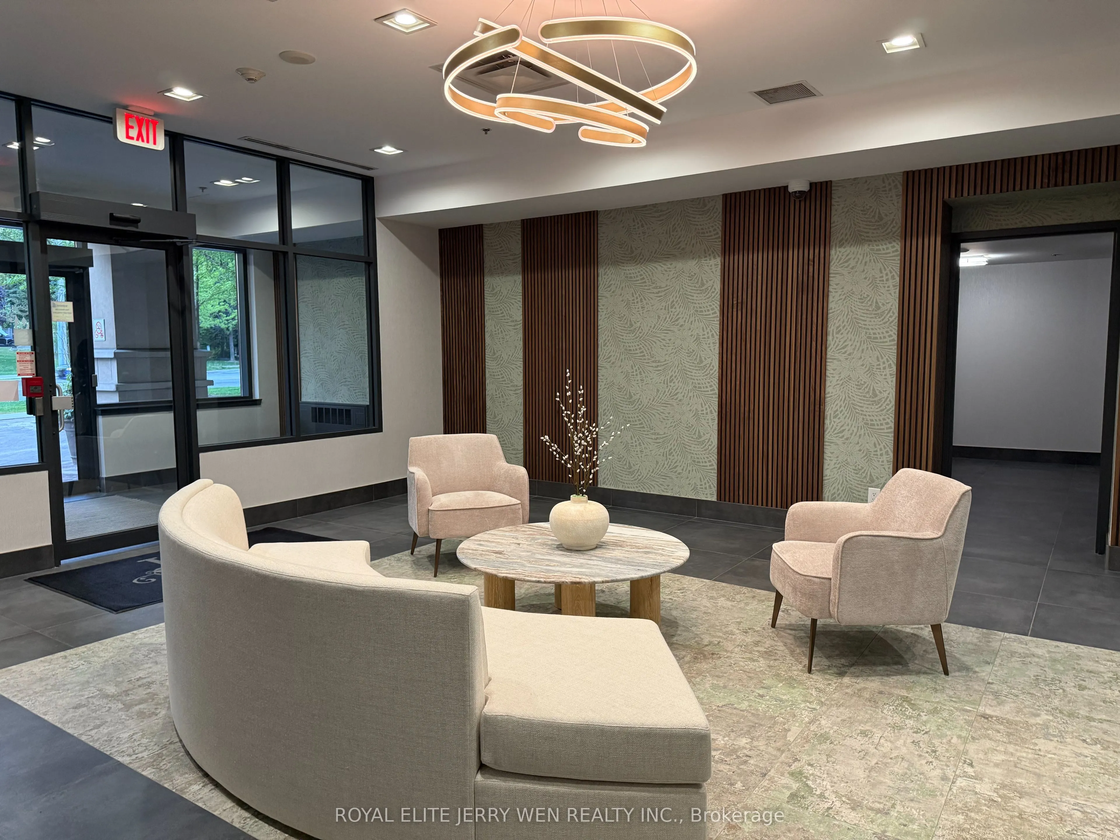 27 Rean Drive, #304