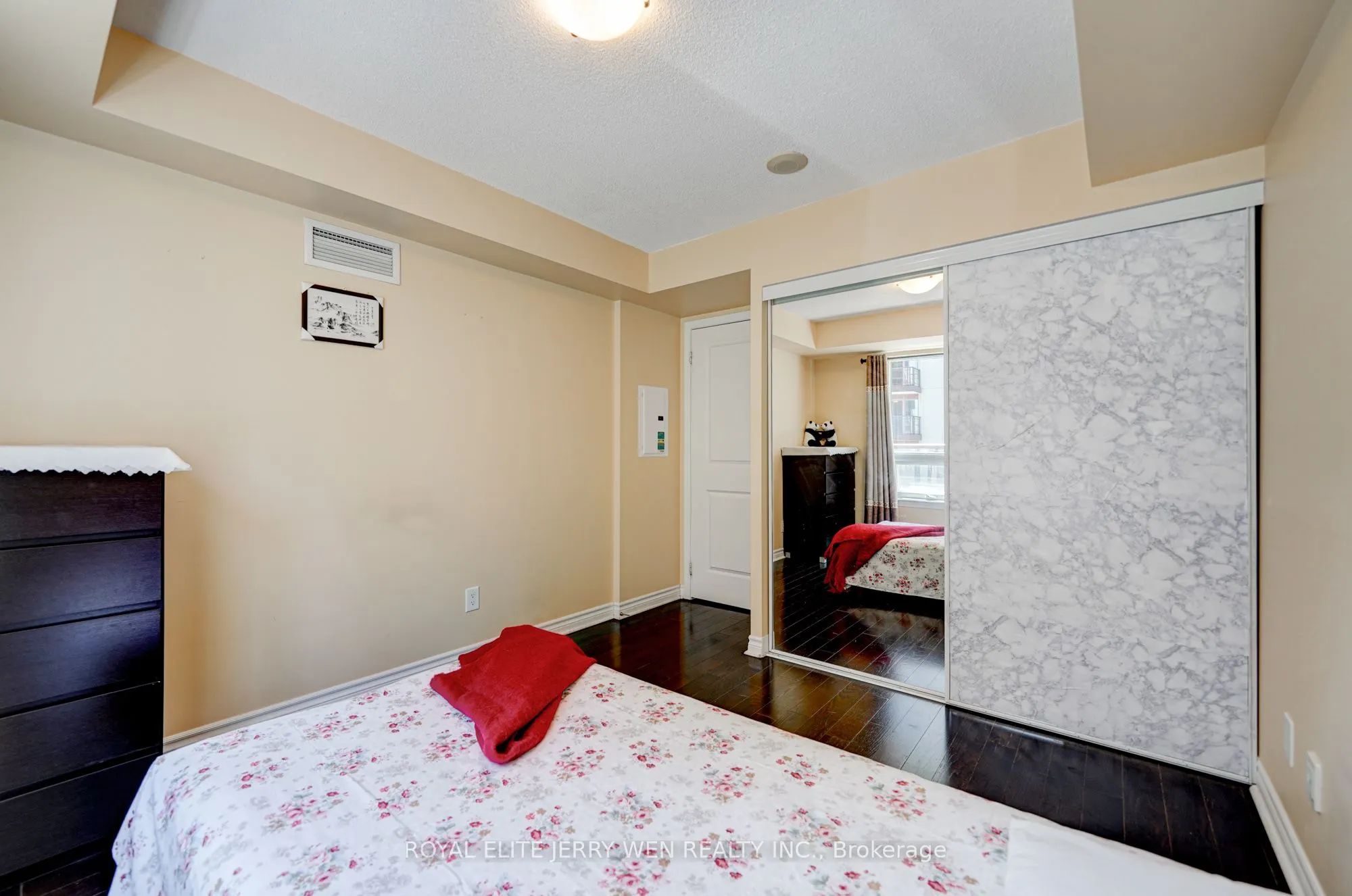 27 Rean Drive, #304