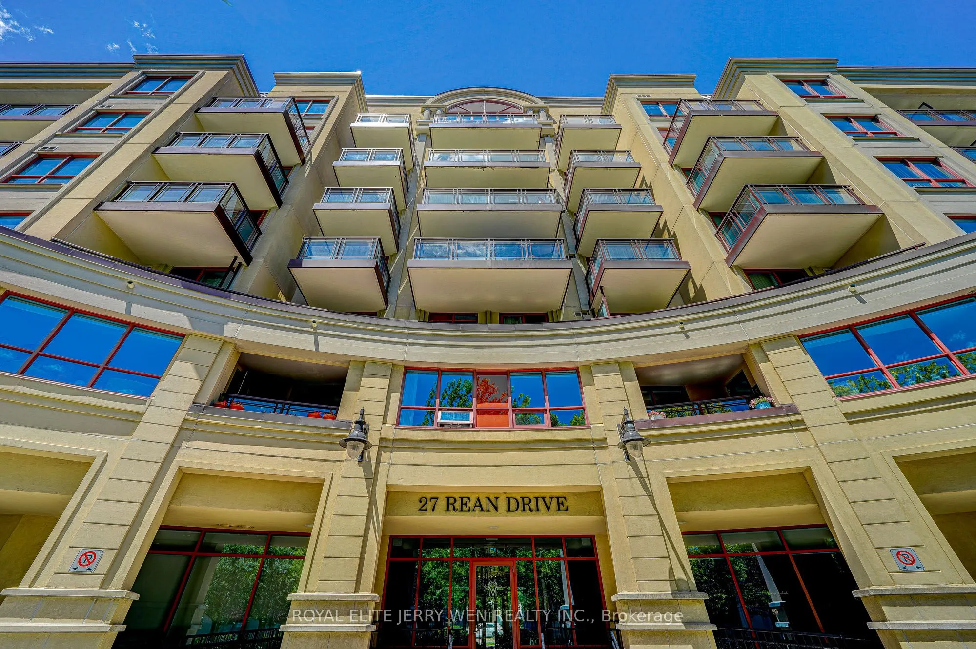 27 Rean Drive, #304