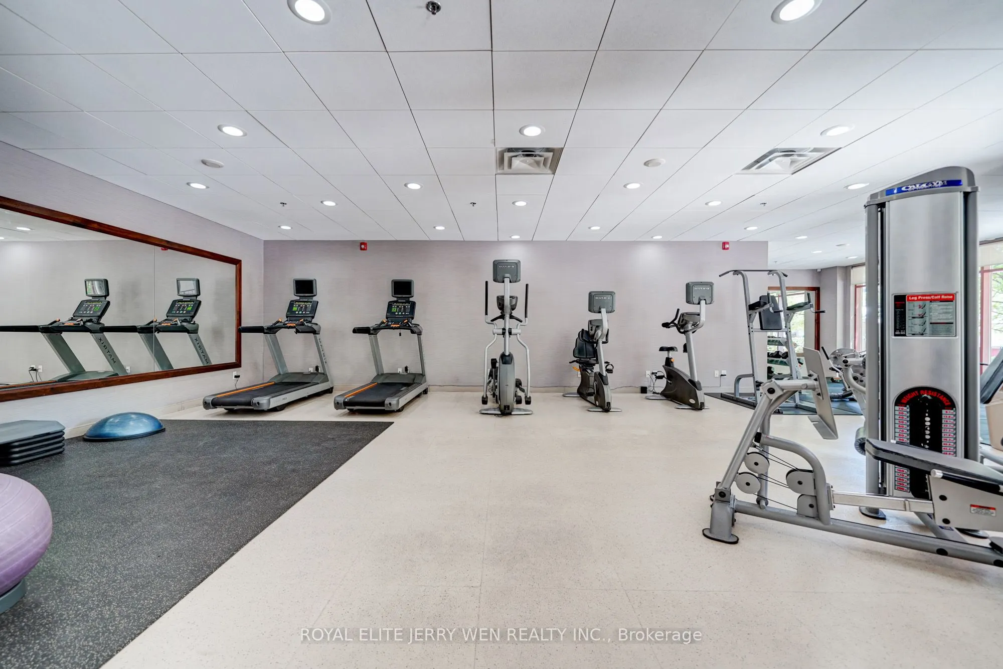 27 Rean Drive, #304