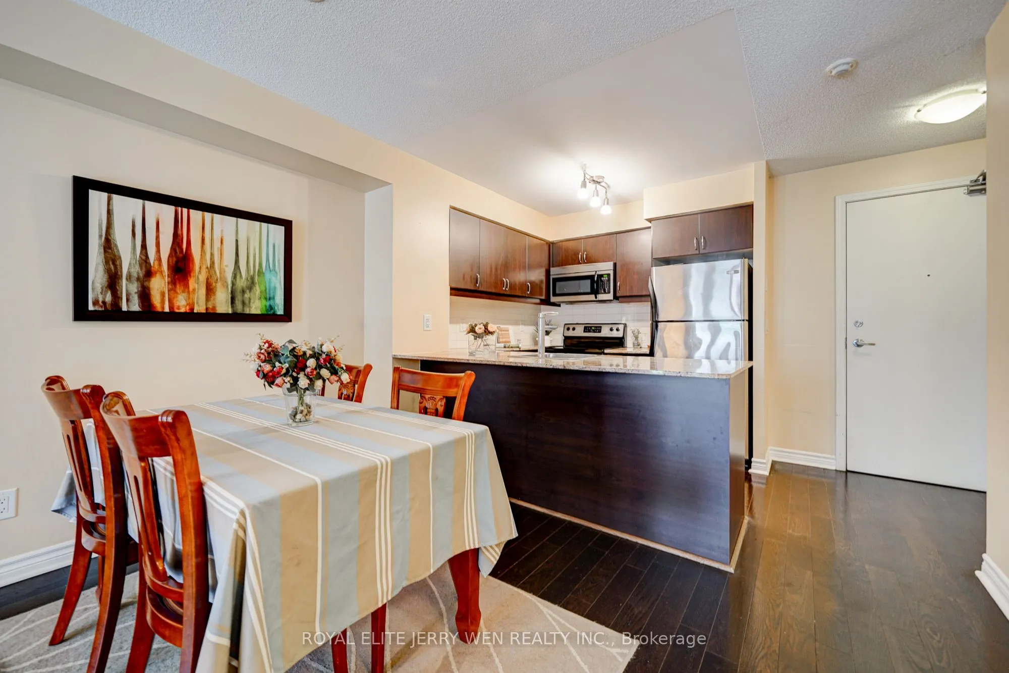 27 Rean Drive, #304