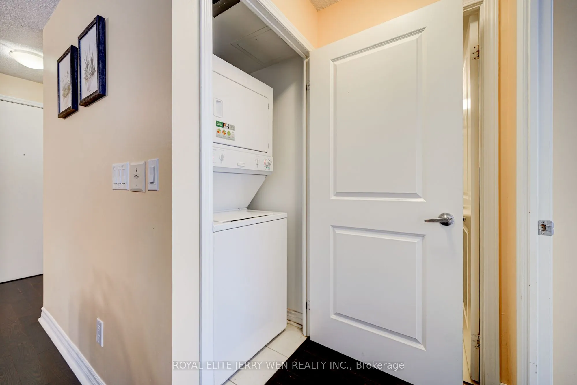 27 Rean Drive, #304
