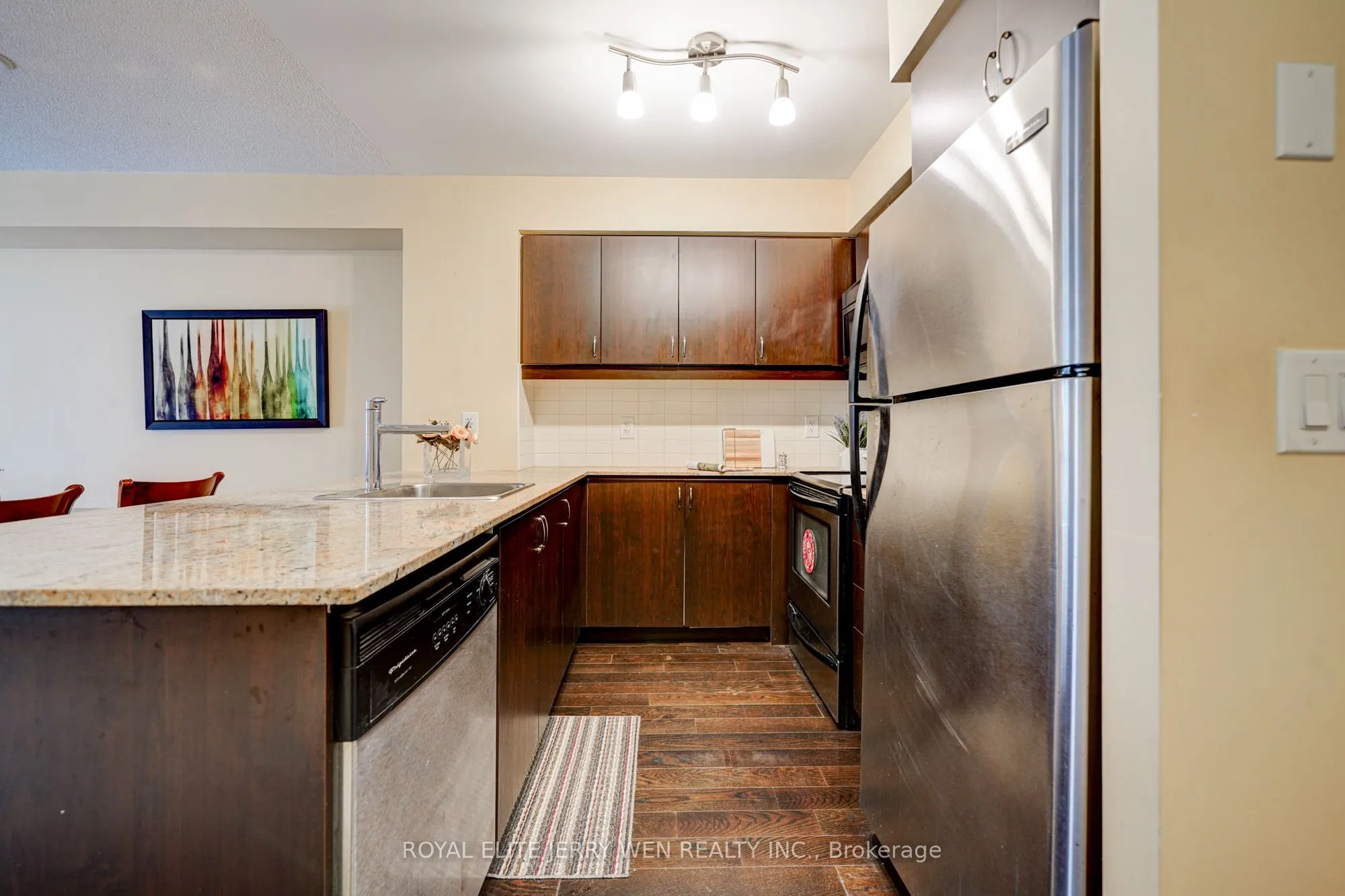 27 Rean Drive, #304