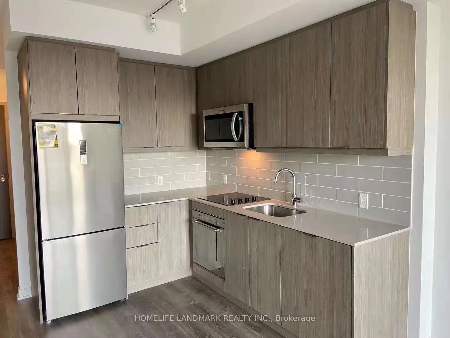 38 Forest Manor Road, #906
