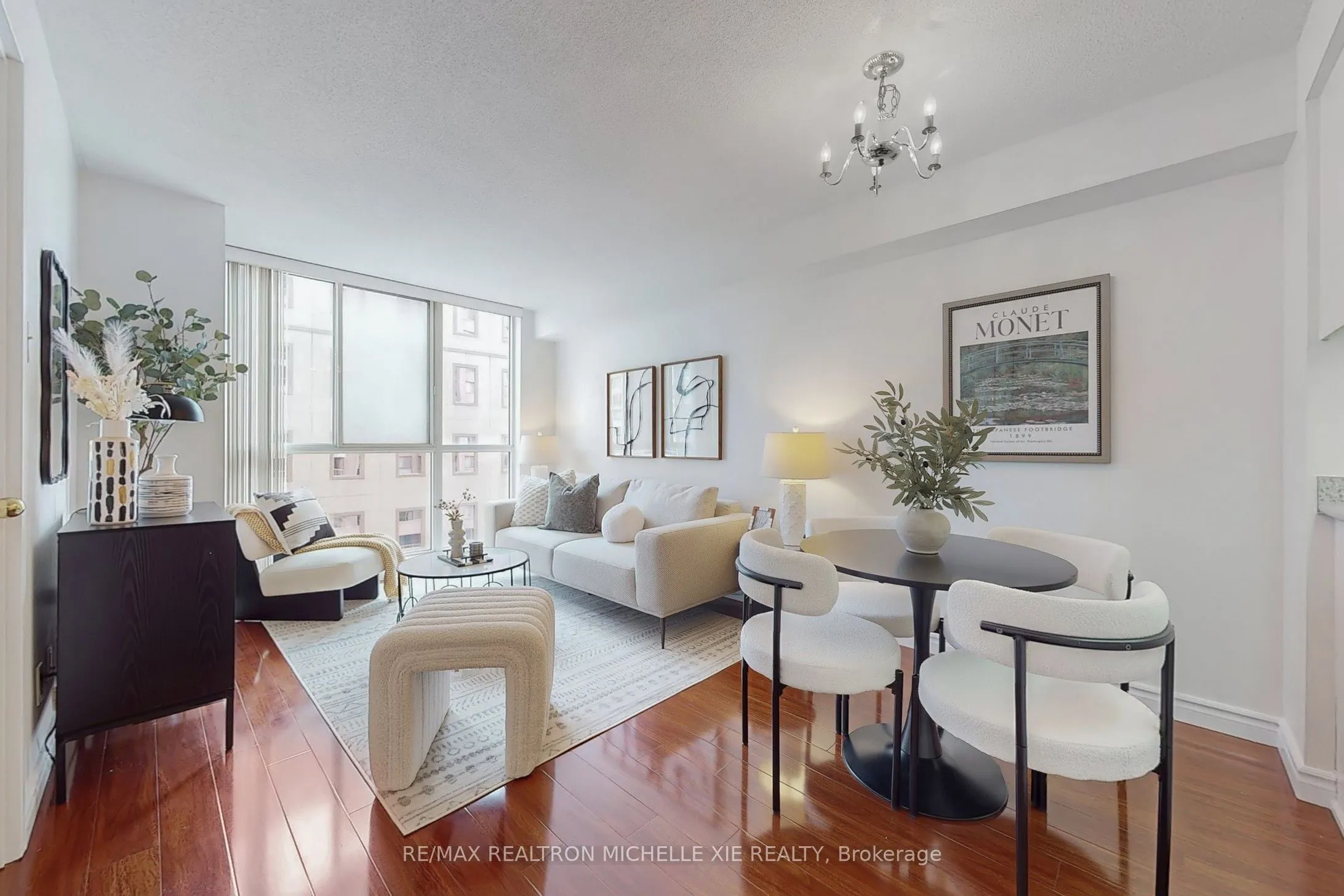 736 Bay Street, #1009