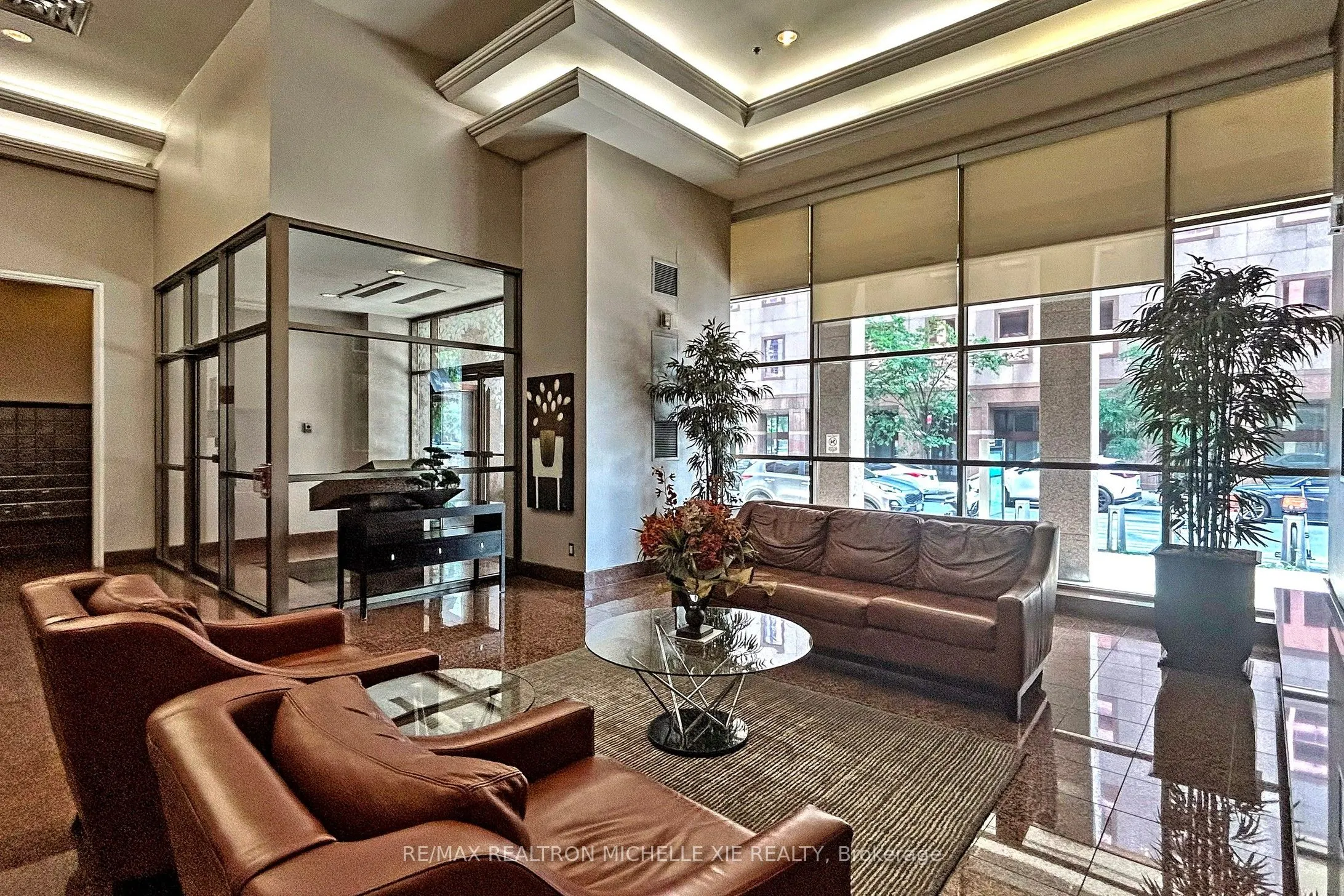 736 Bay Street, #1009