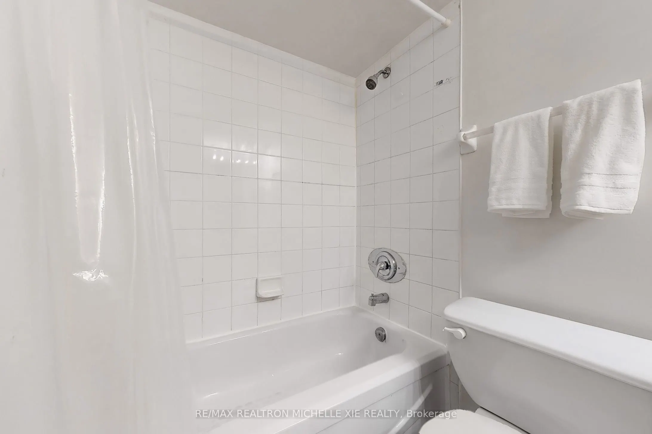 736 Bay Street, #1009
