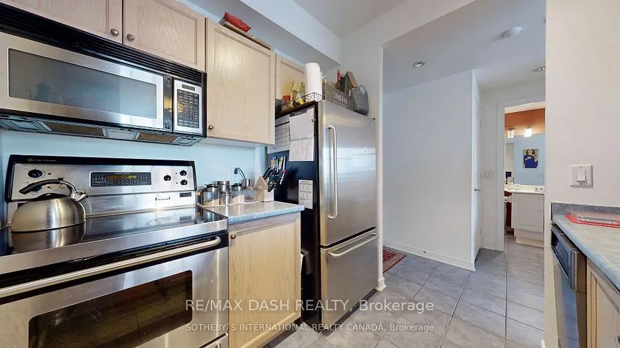 438 Richmond Street W, #1402
