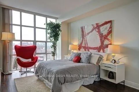 438 Richmond Street W, #1402