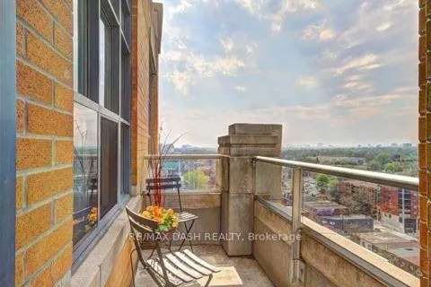 438 Richmond Street W, #1402