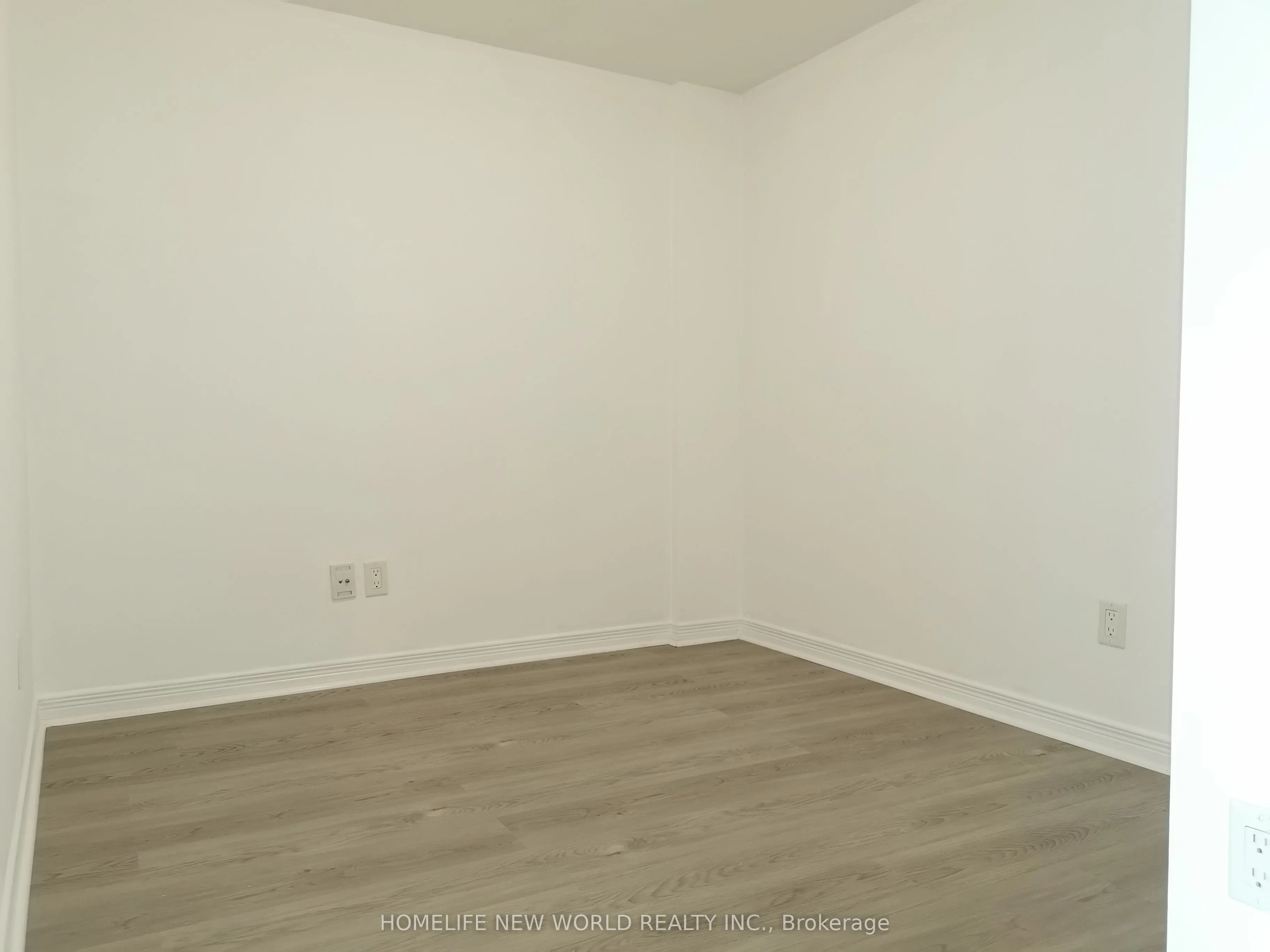 352 Front Street W, #905