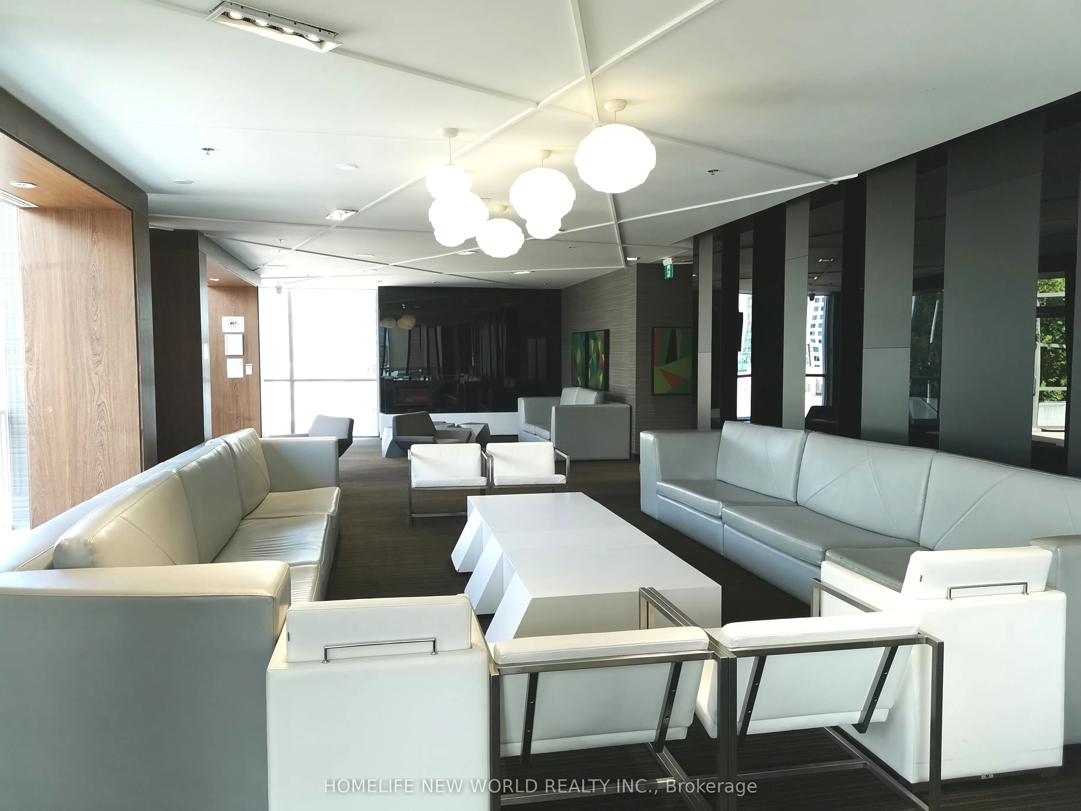 352 Front Street W, #905