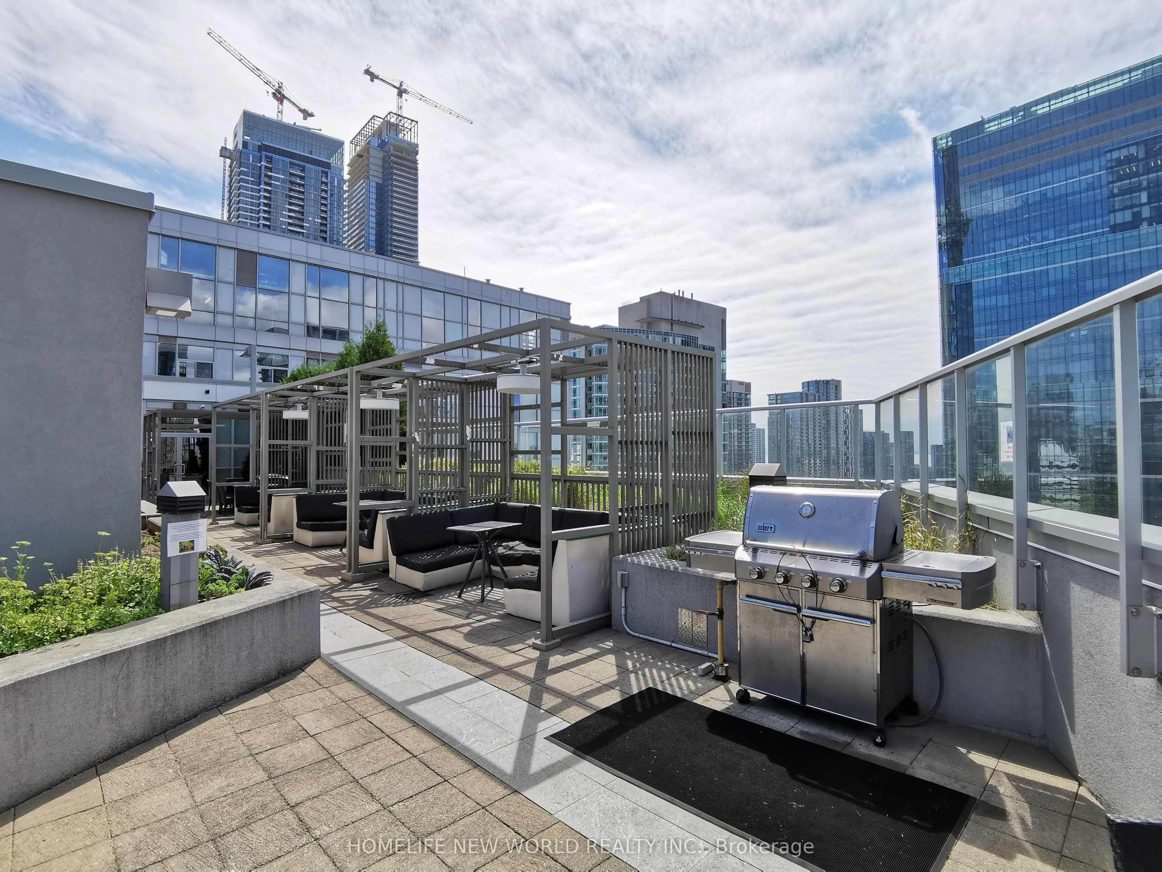 352 Front Street W, #905