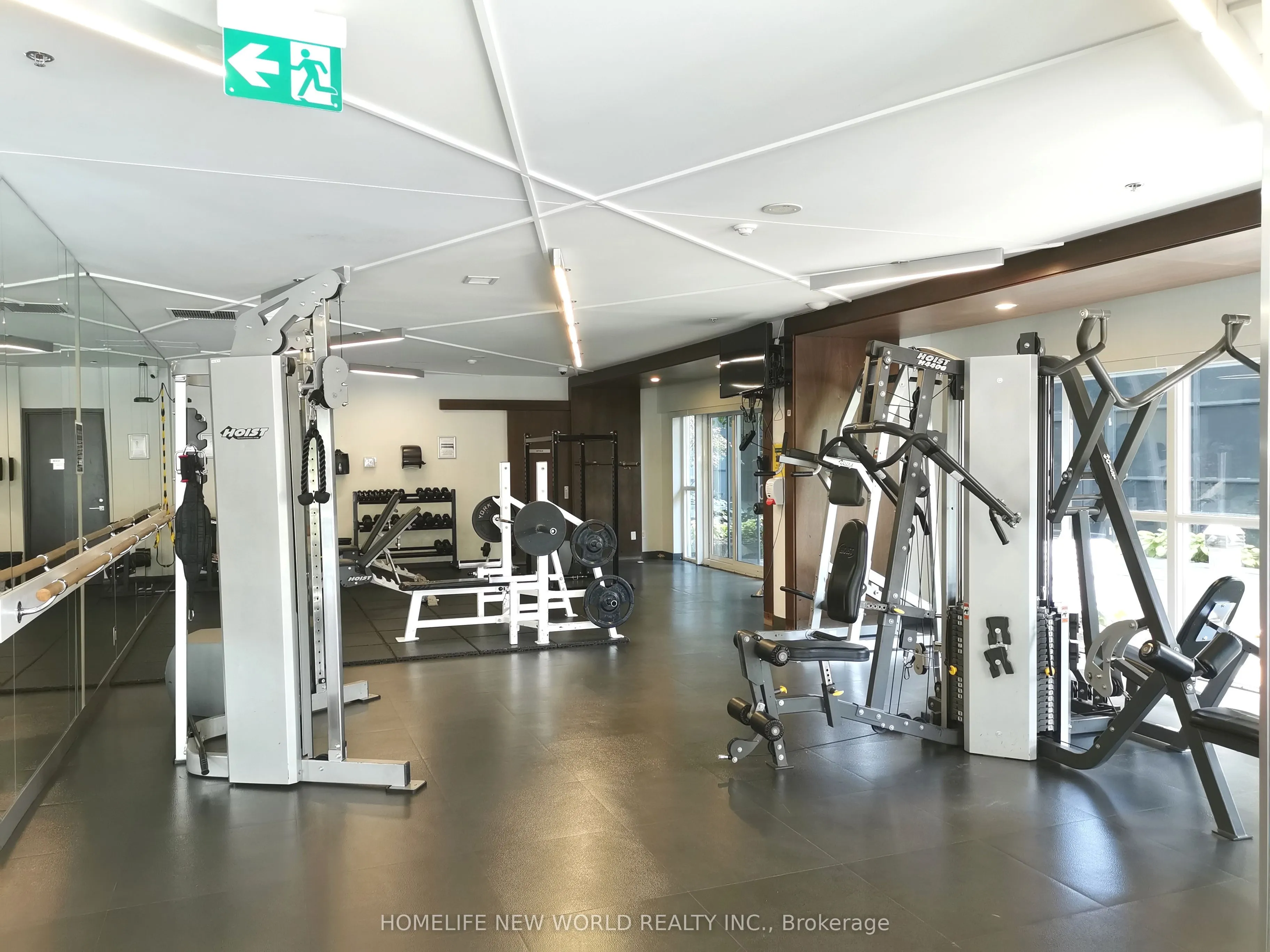 352 Front Street W, #905