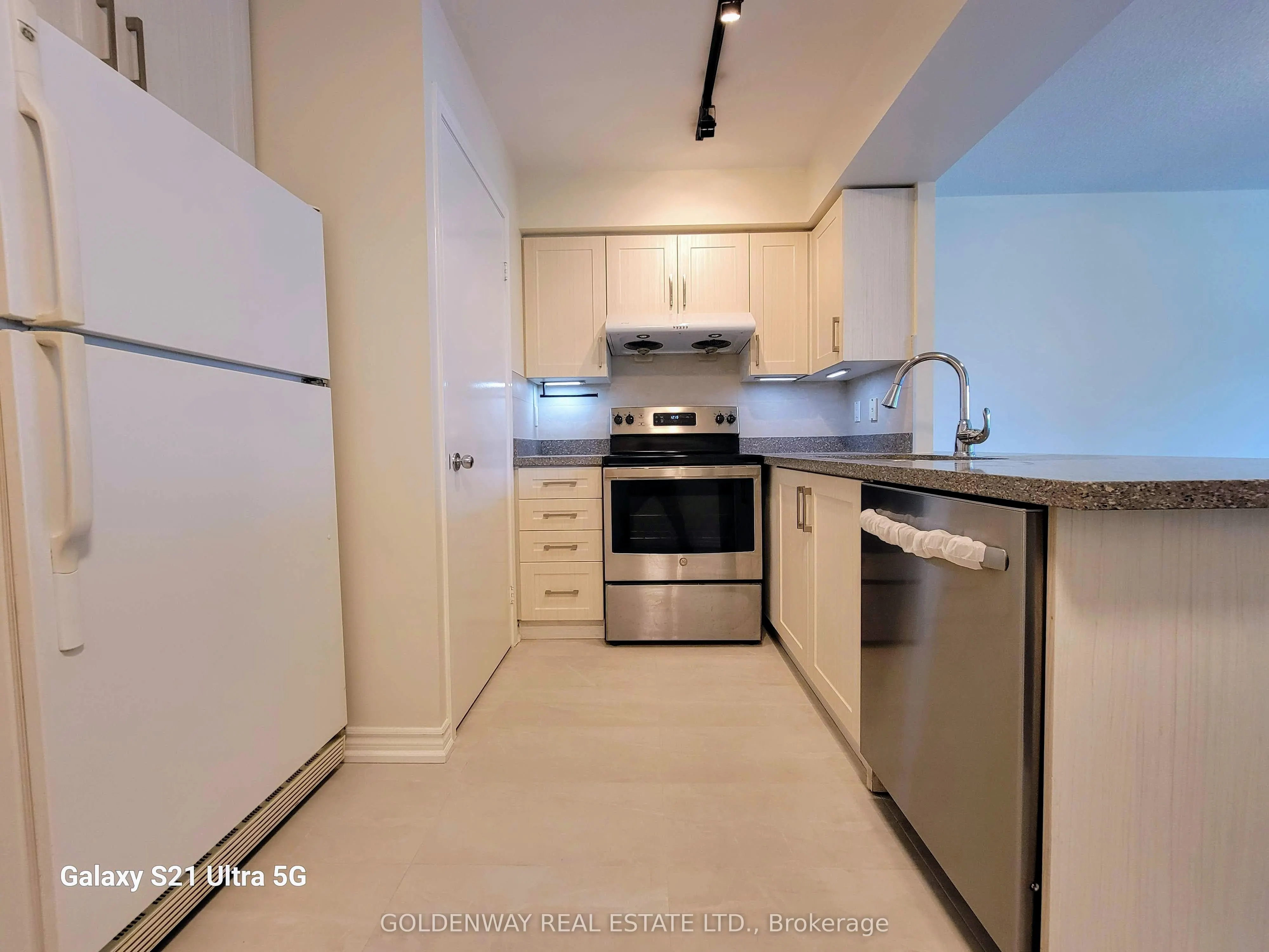 600 Queens Quay W, #509