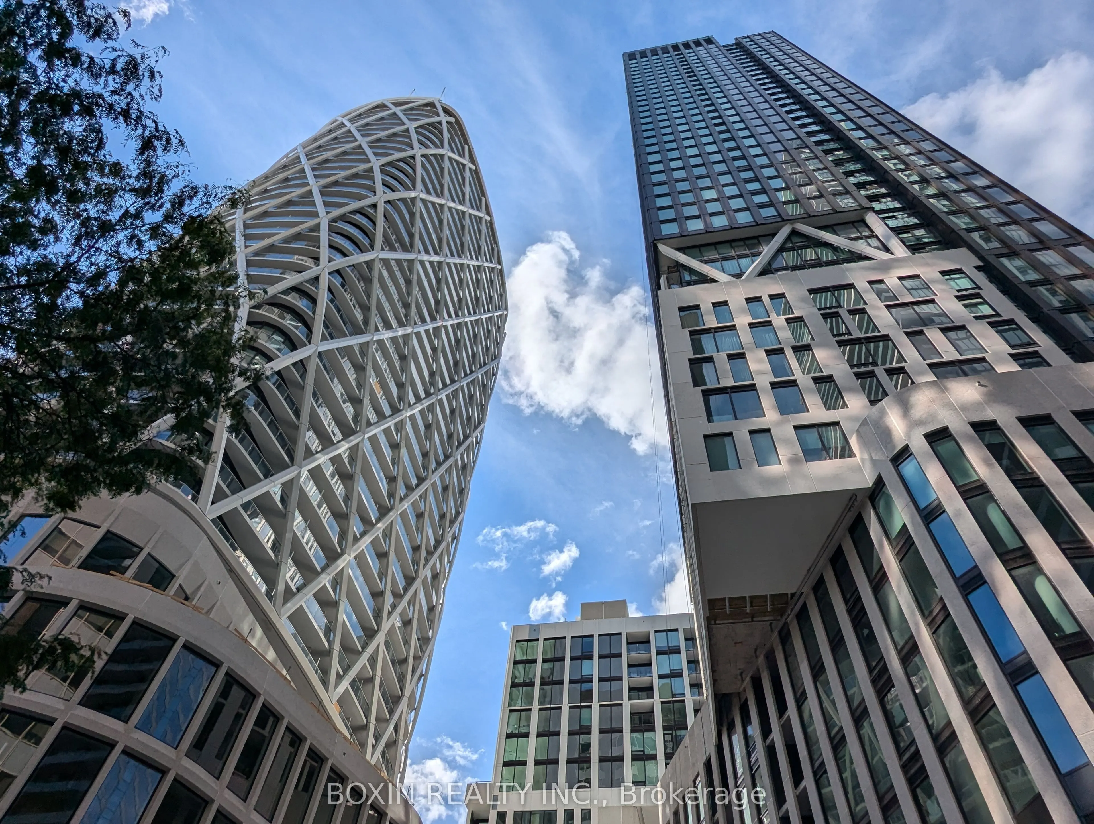230 Simcoe Street, #1819
