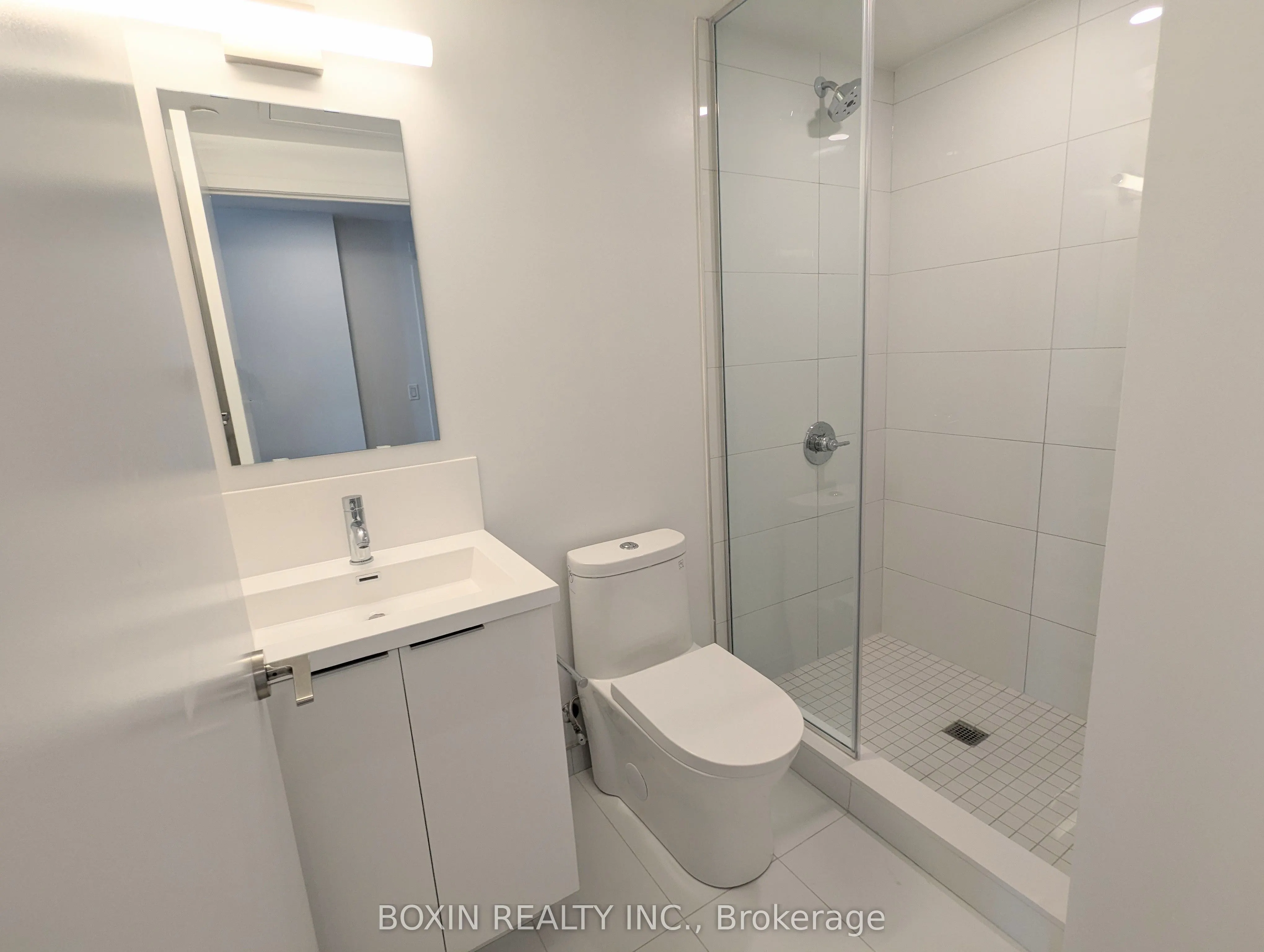 230 Simcoe Street, #1819