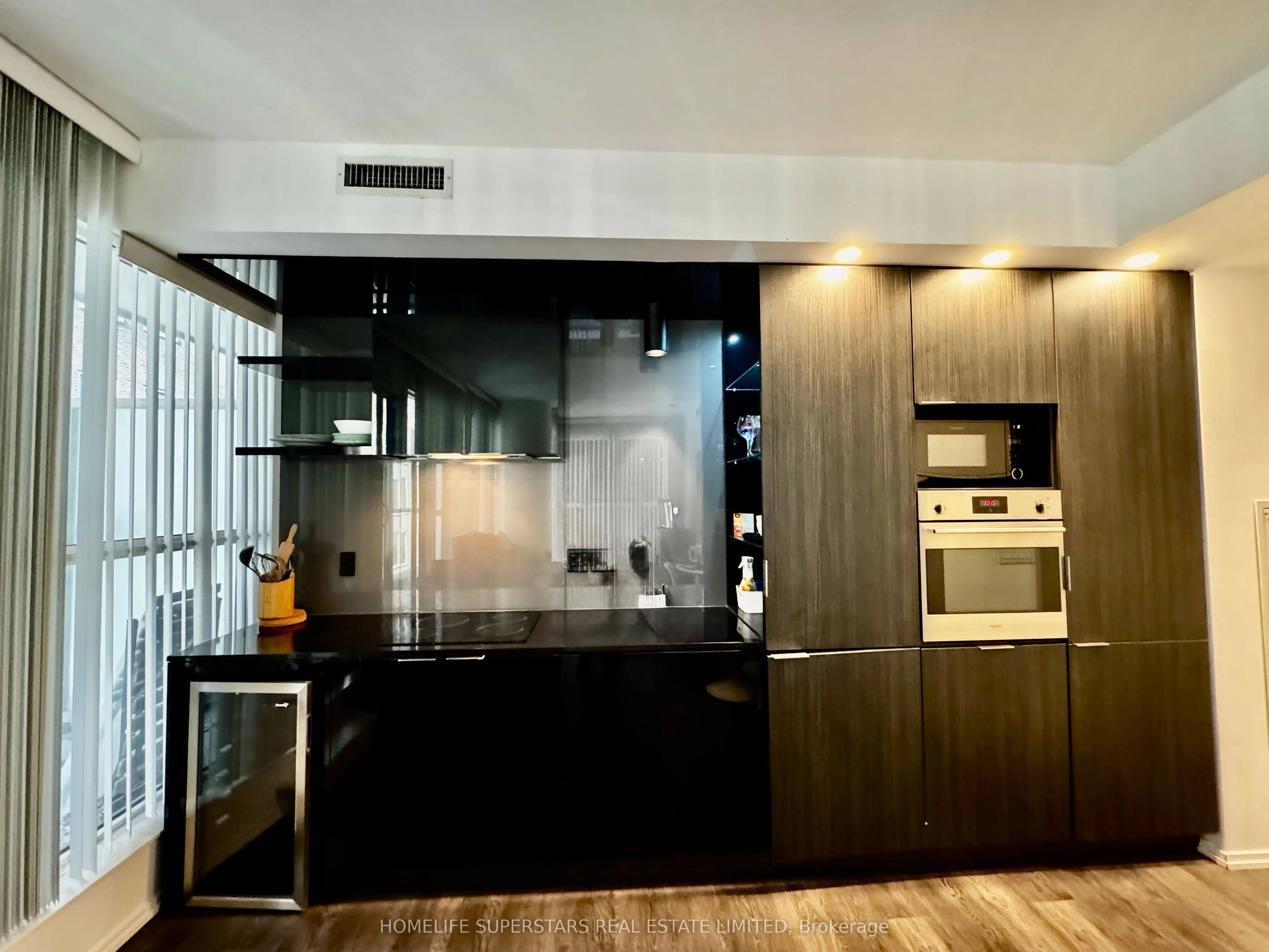 70 Temperance Street, #506