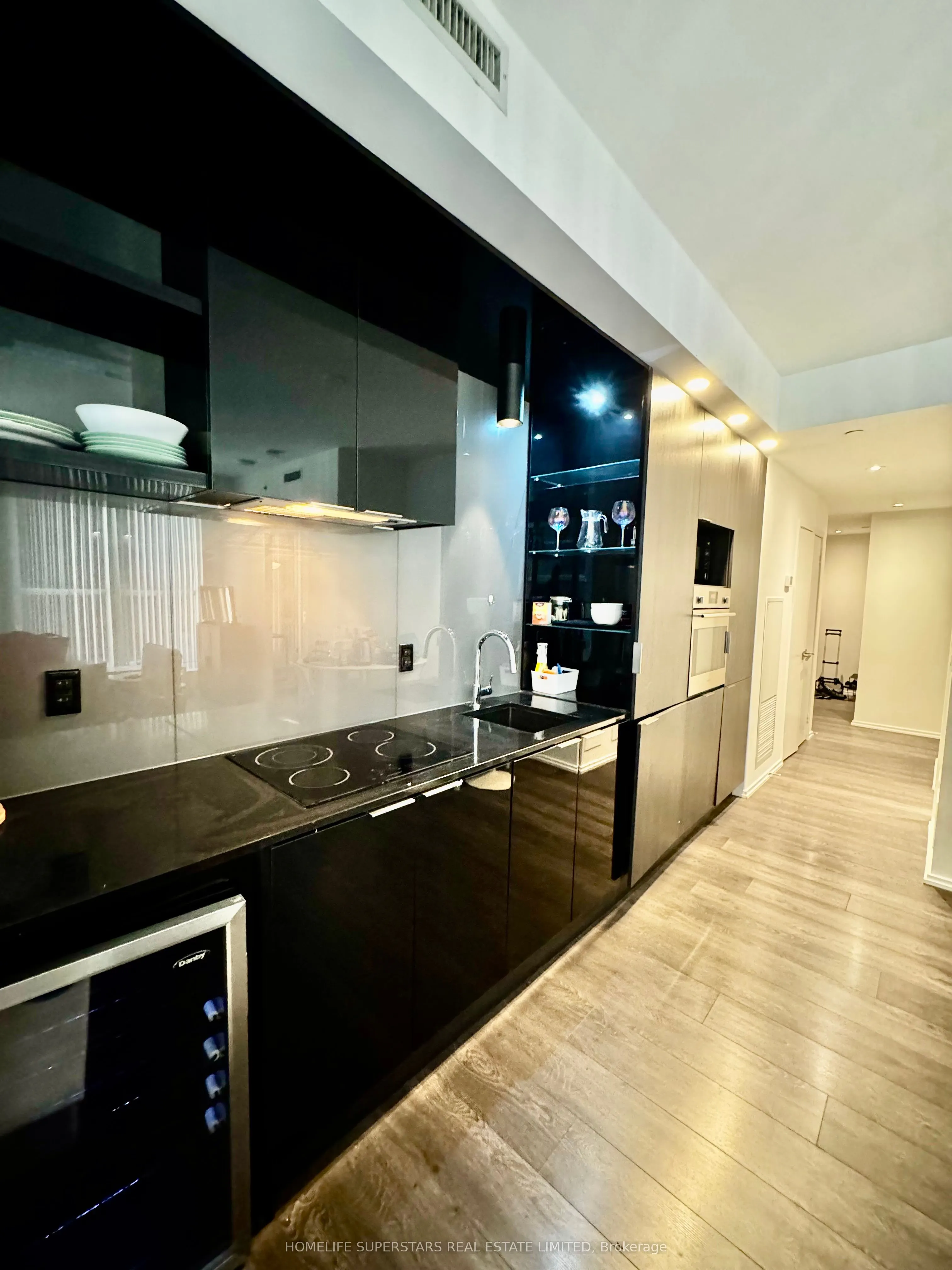 70 Temperance Street, #506