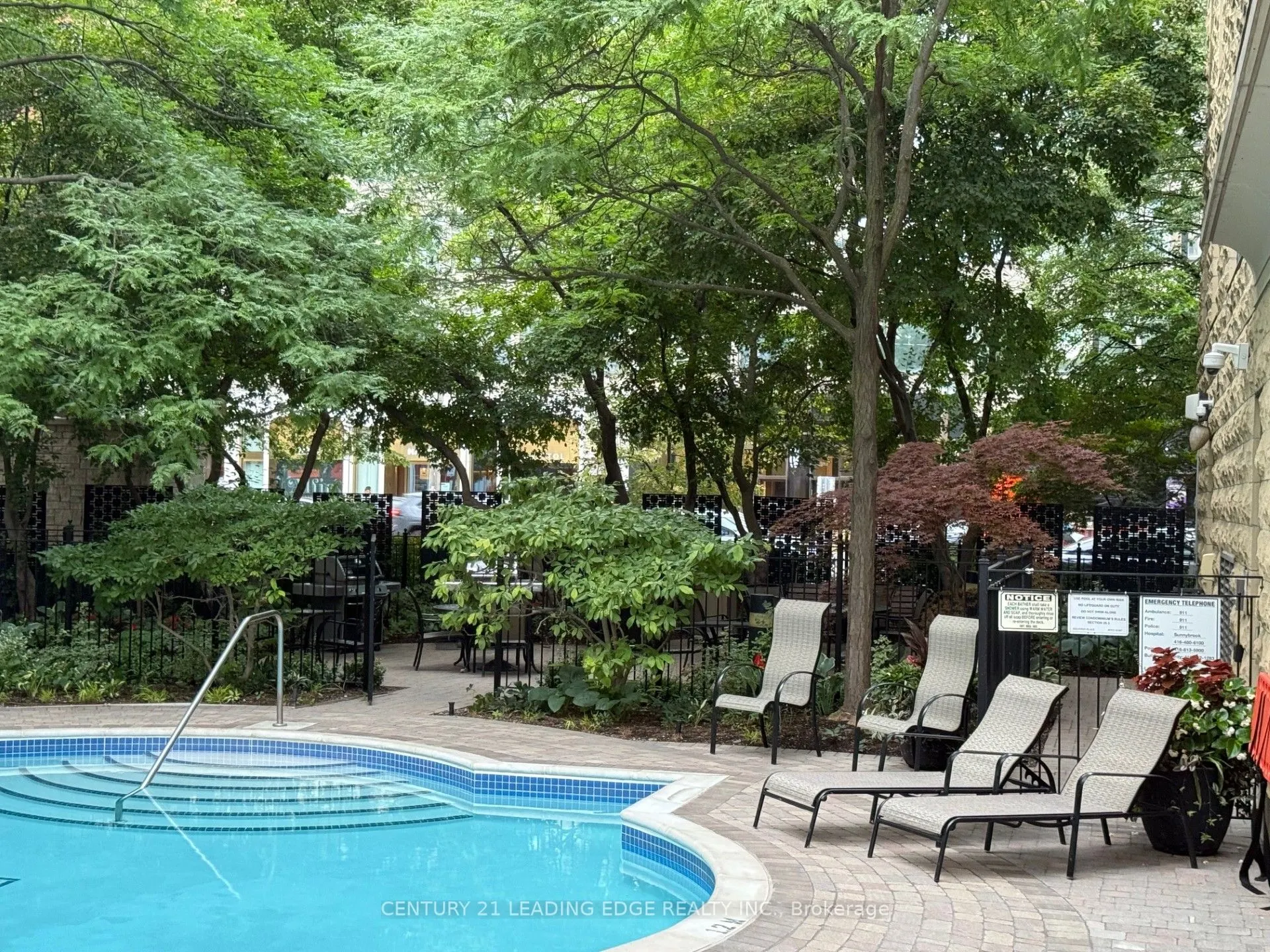 123 Eglinton Avenue E, #502