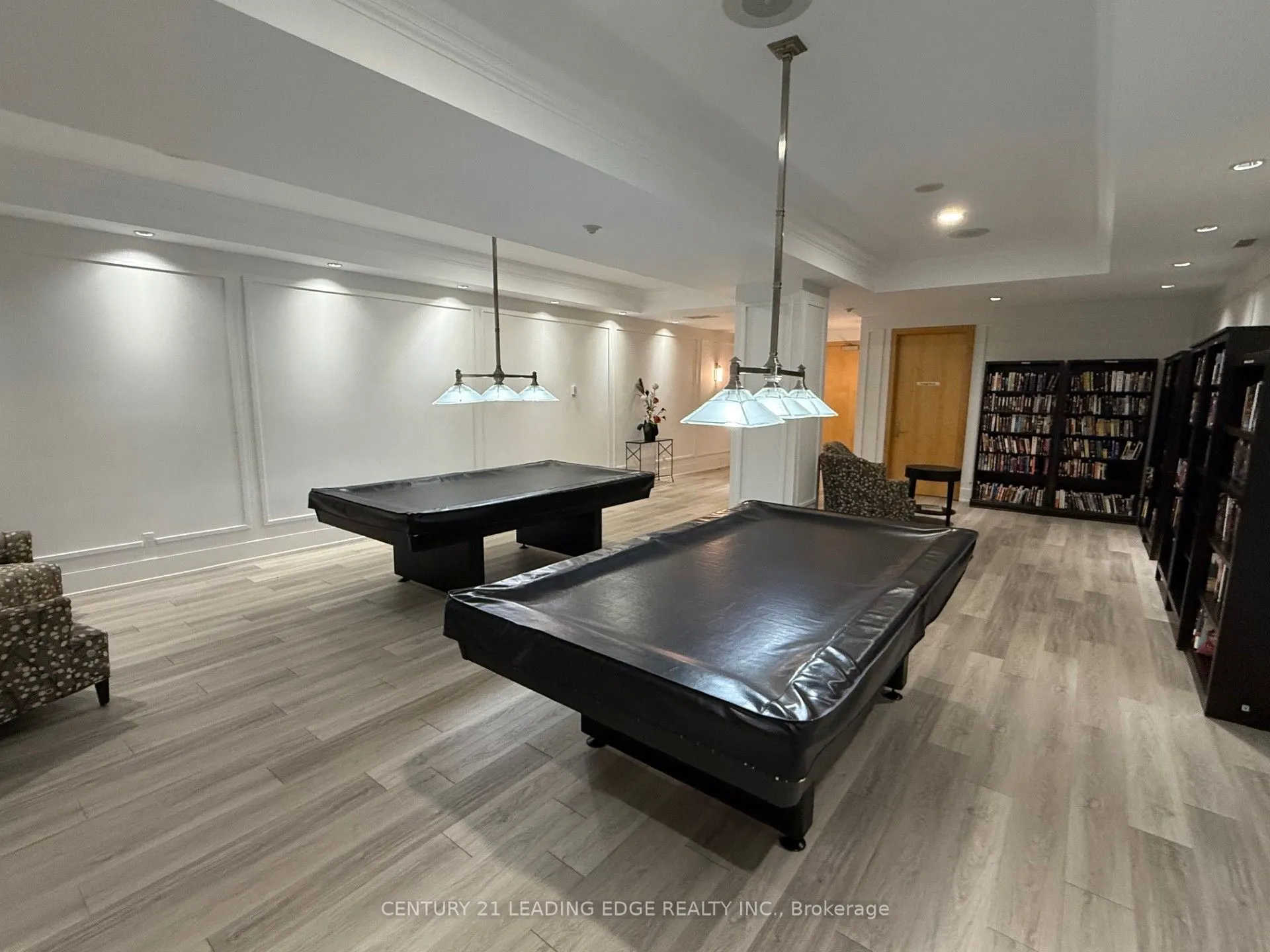 123 Eglinton Avenue E, #502