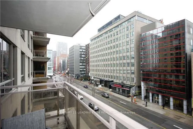 123 Eglinton Avenue E, #502