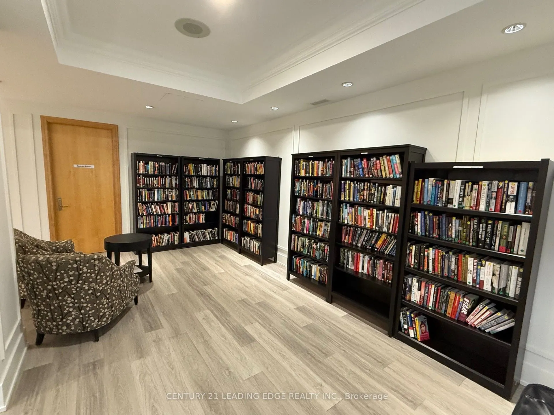 123 Eglinton Avenue E, #502