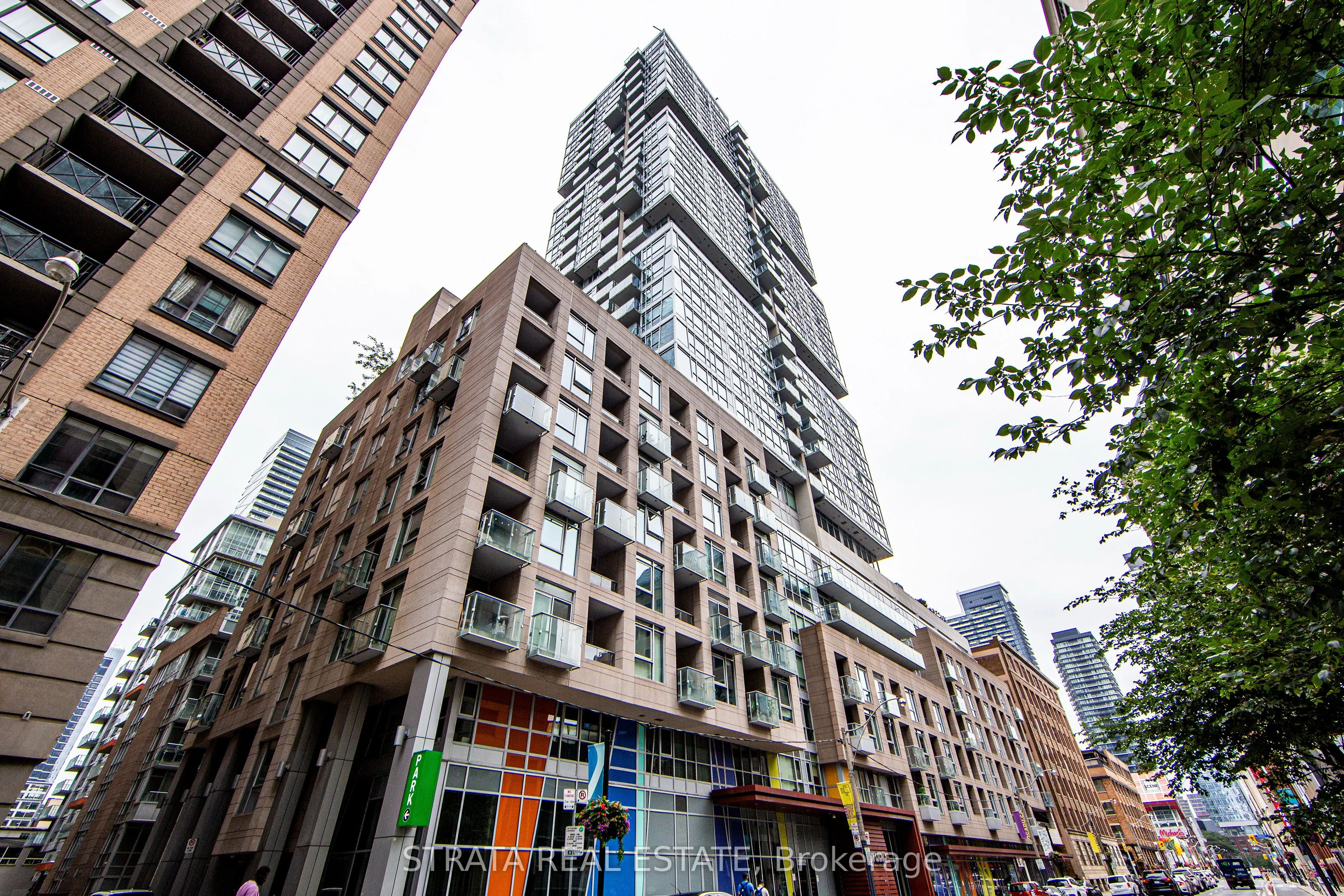 199 Richmond Street W, #815