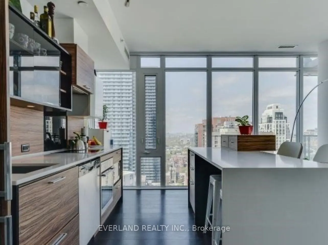 75 St Nicholas Street, #2707