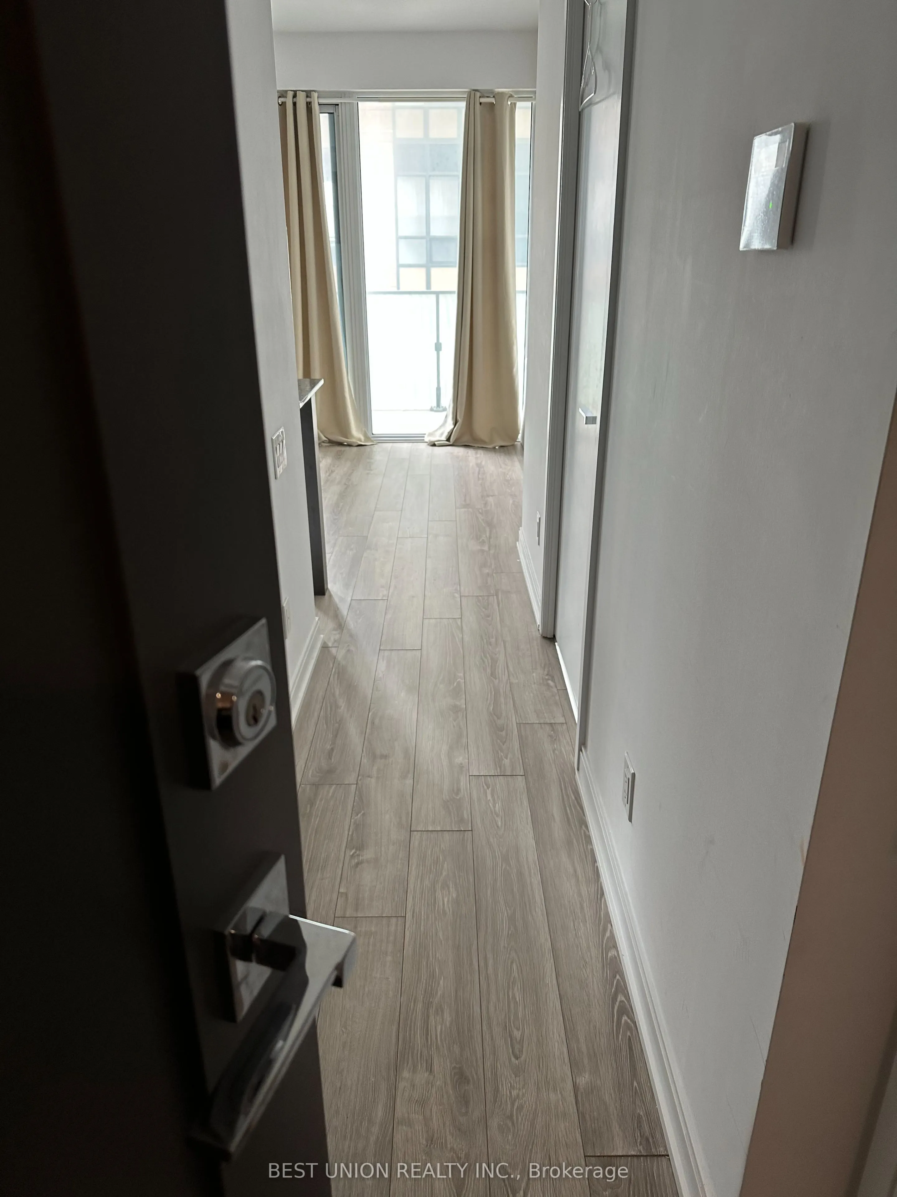 42 Charles Street E, #2106