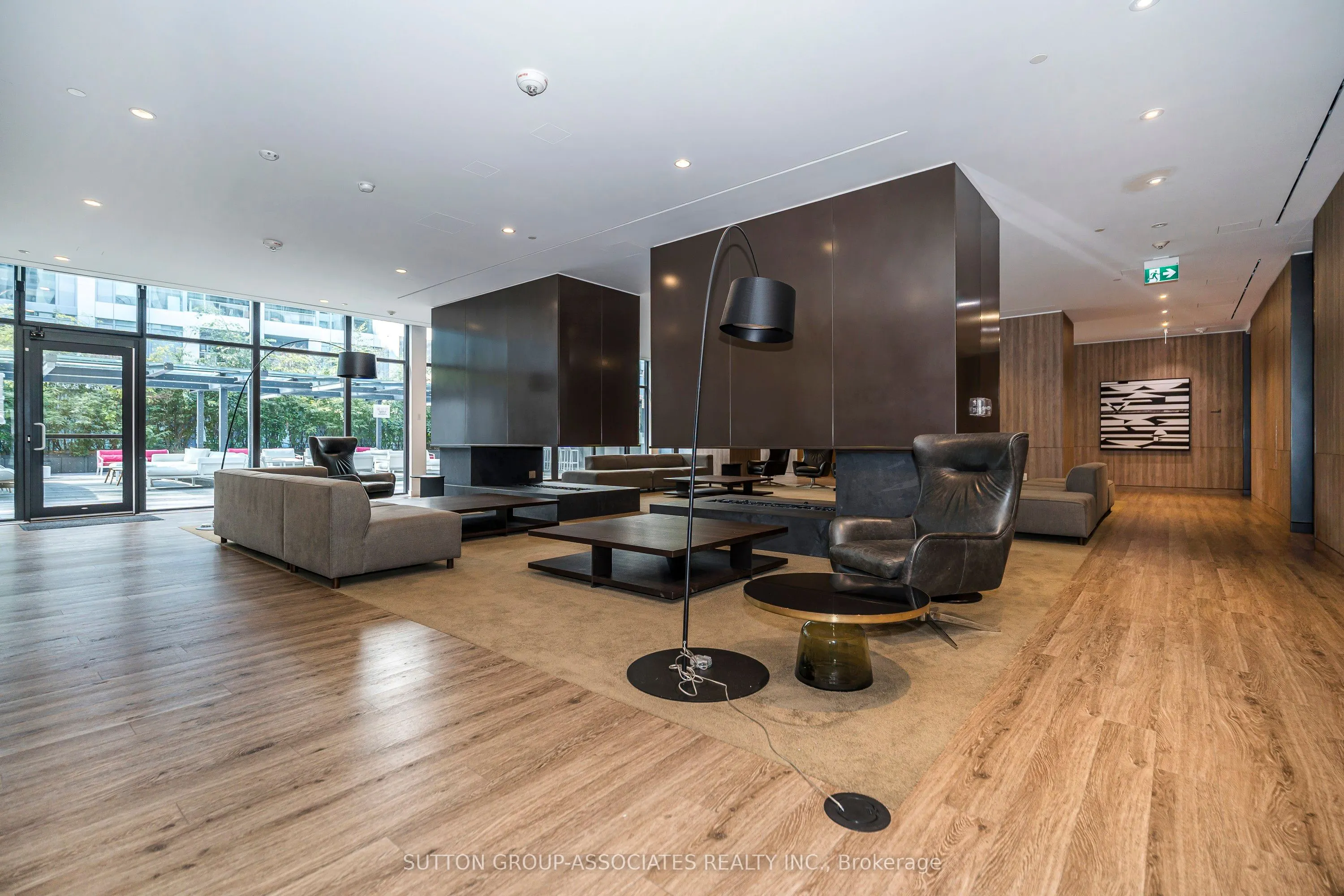 27 Bathurst Street, #508W