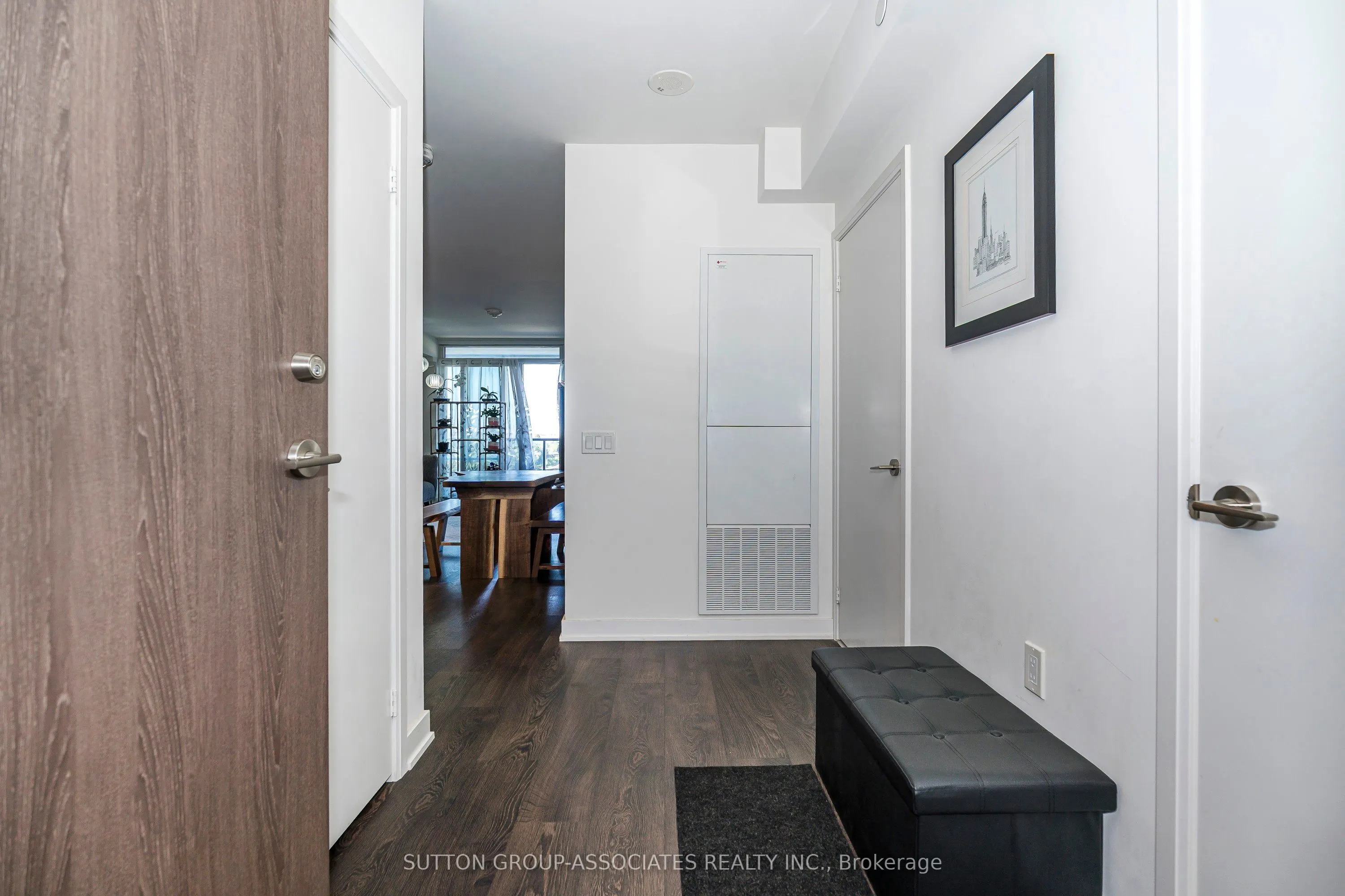 27 Bathurst Street, #508W