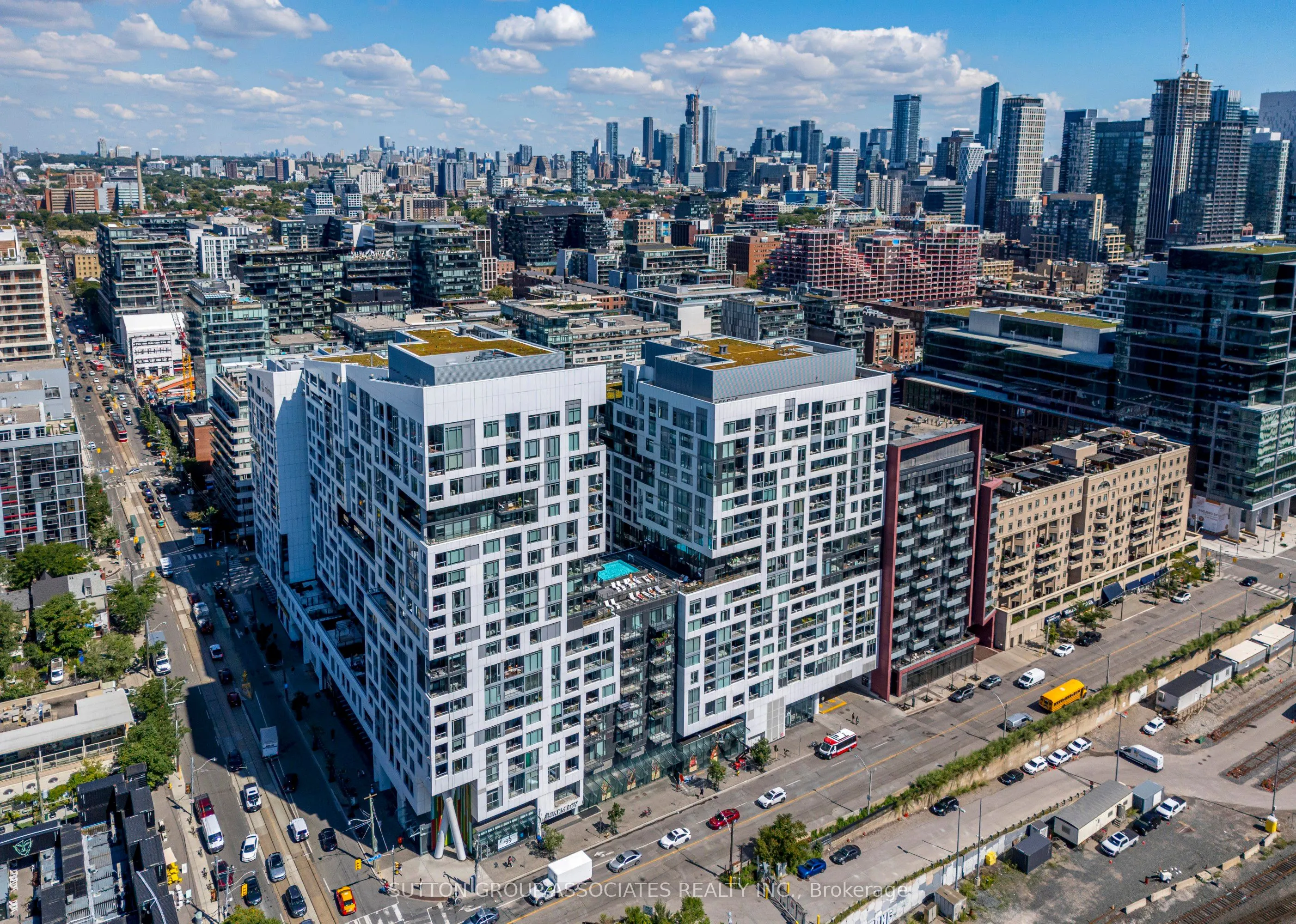 27 Bathurst Street, #508W