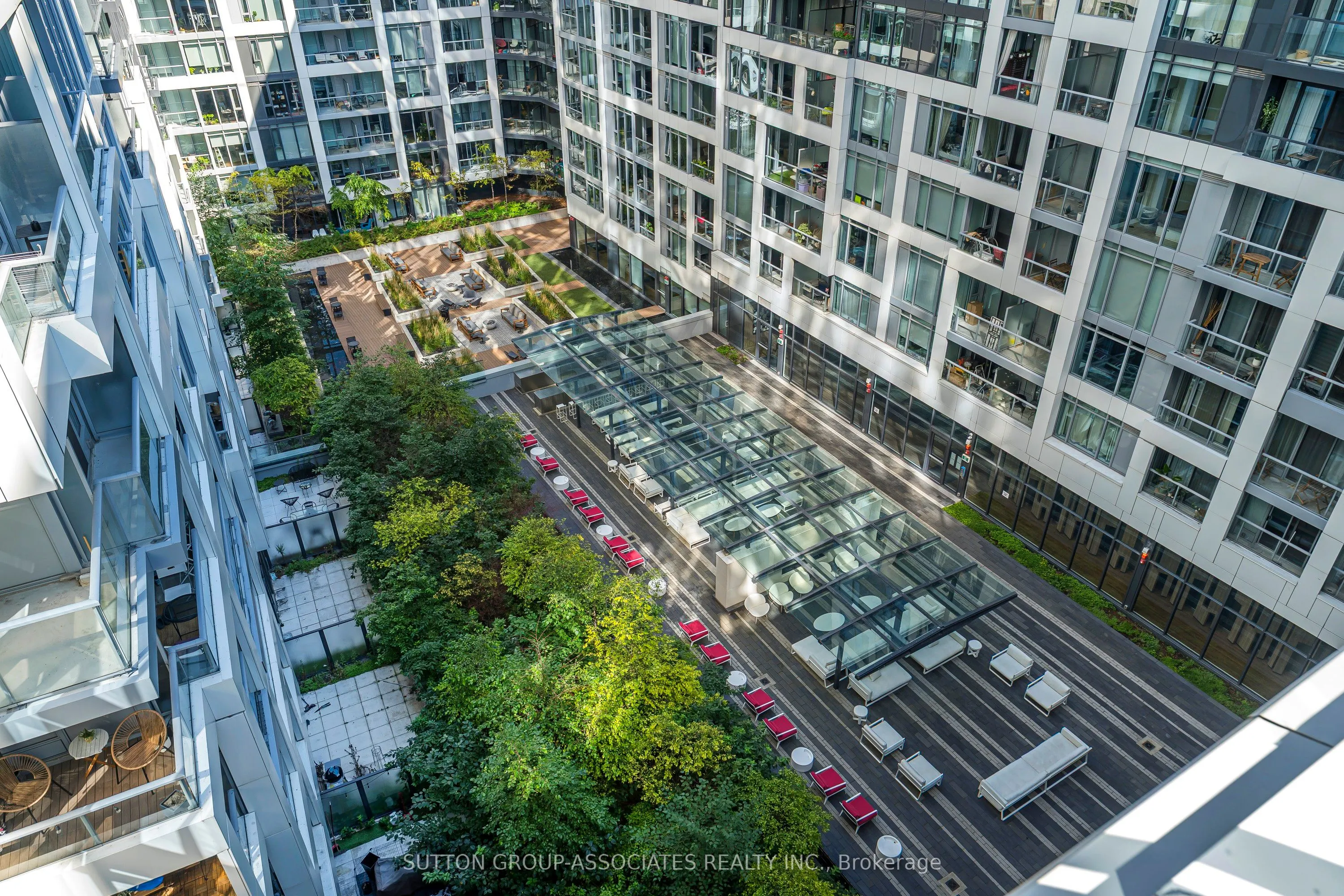 27 Bathurst Street, #508W