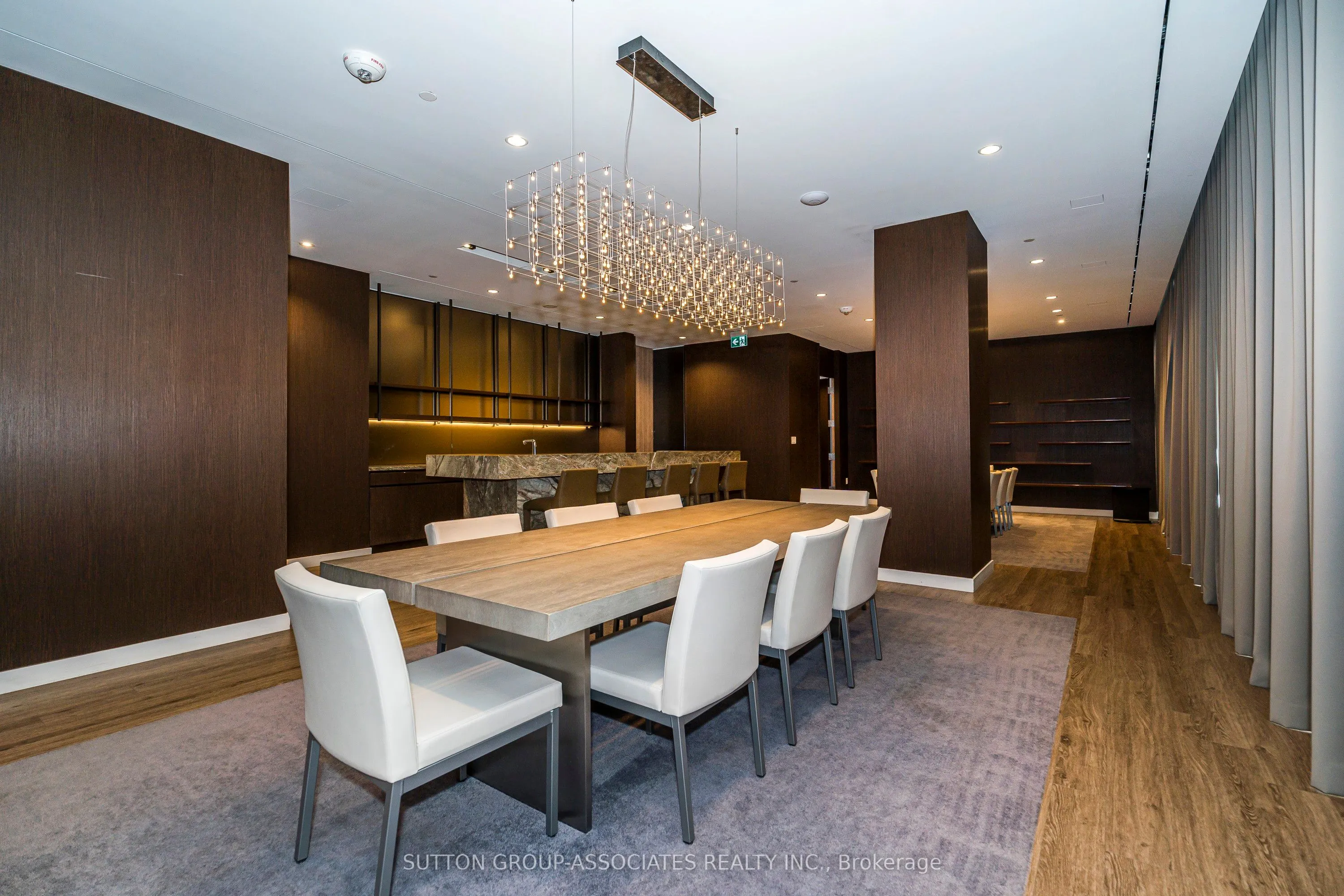 27 Bathurst Street, #508W