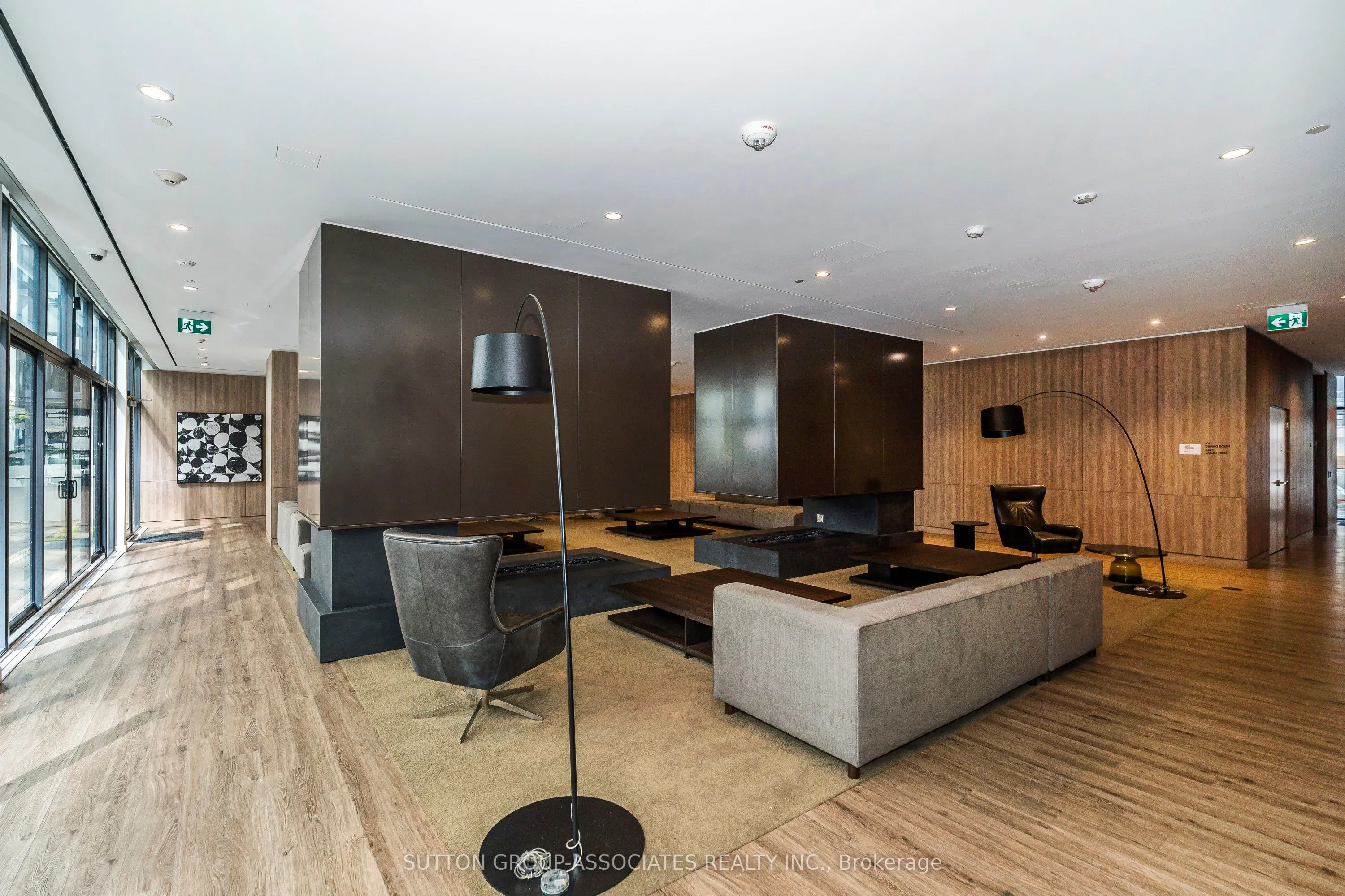 27 Bathurst Street, #508W