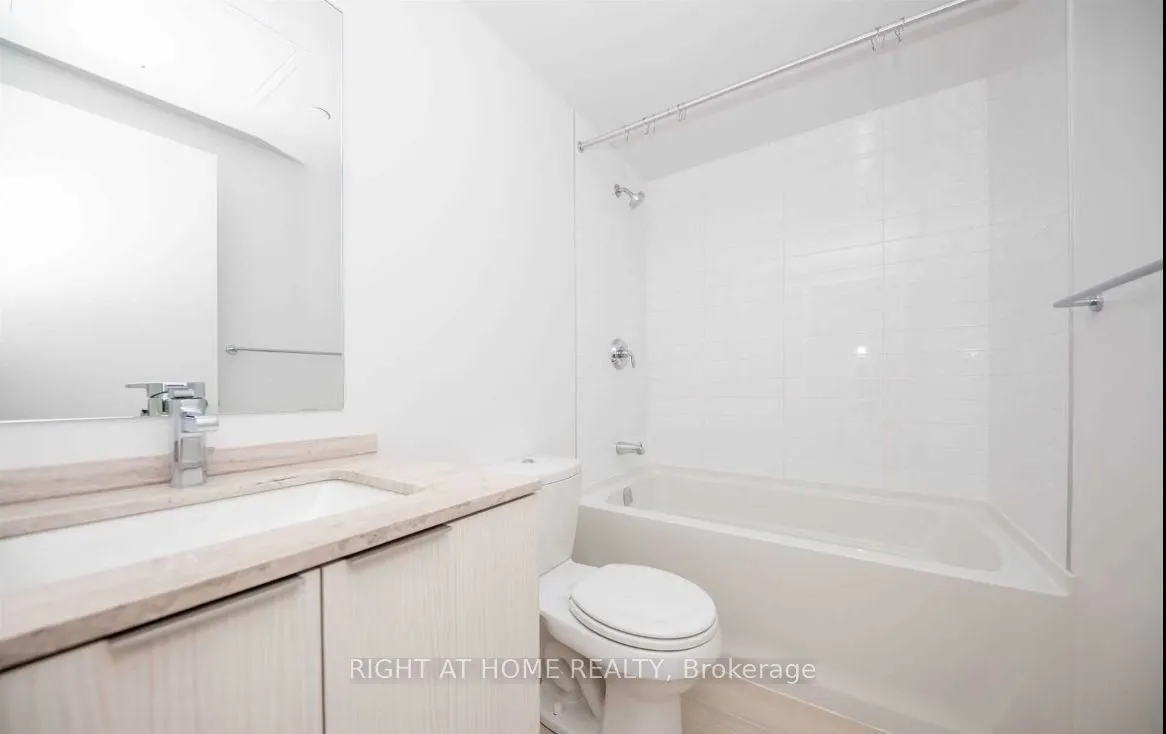 11 Wellesley Street W, #1112